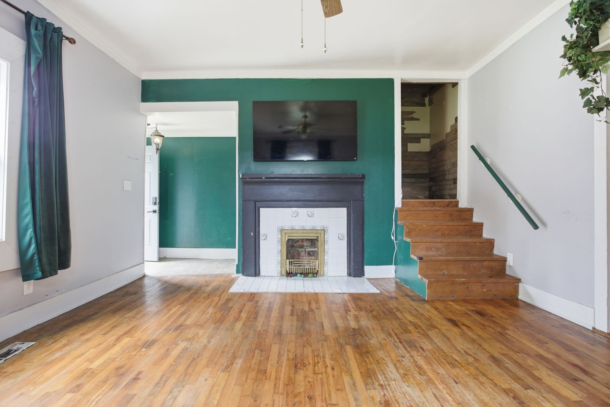 306 N Main St