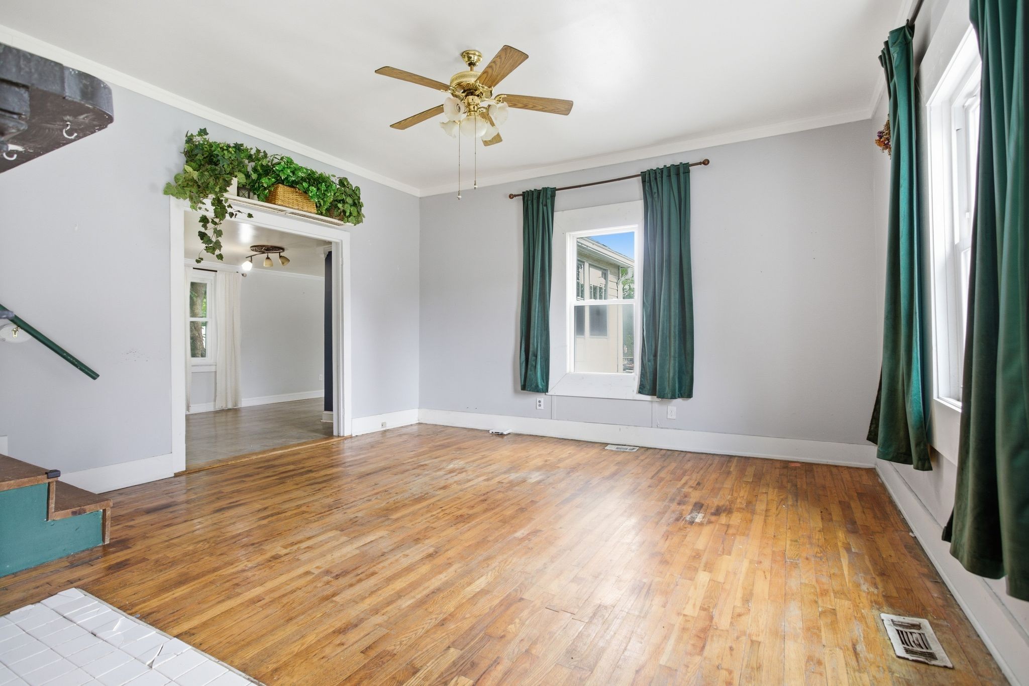 306 N Main St