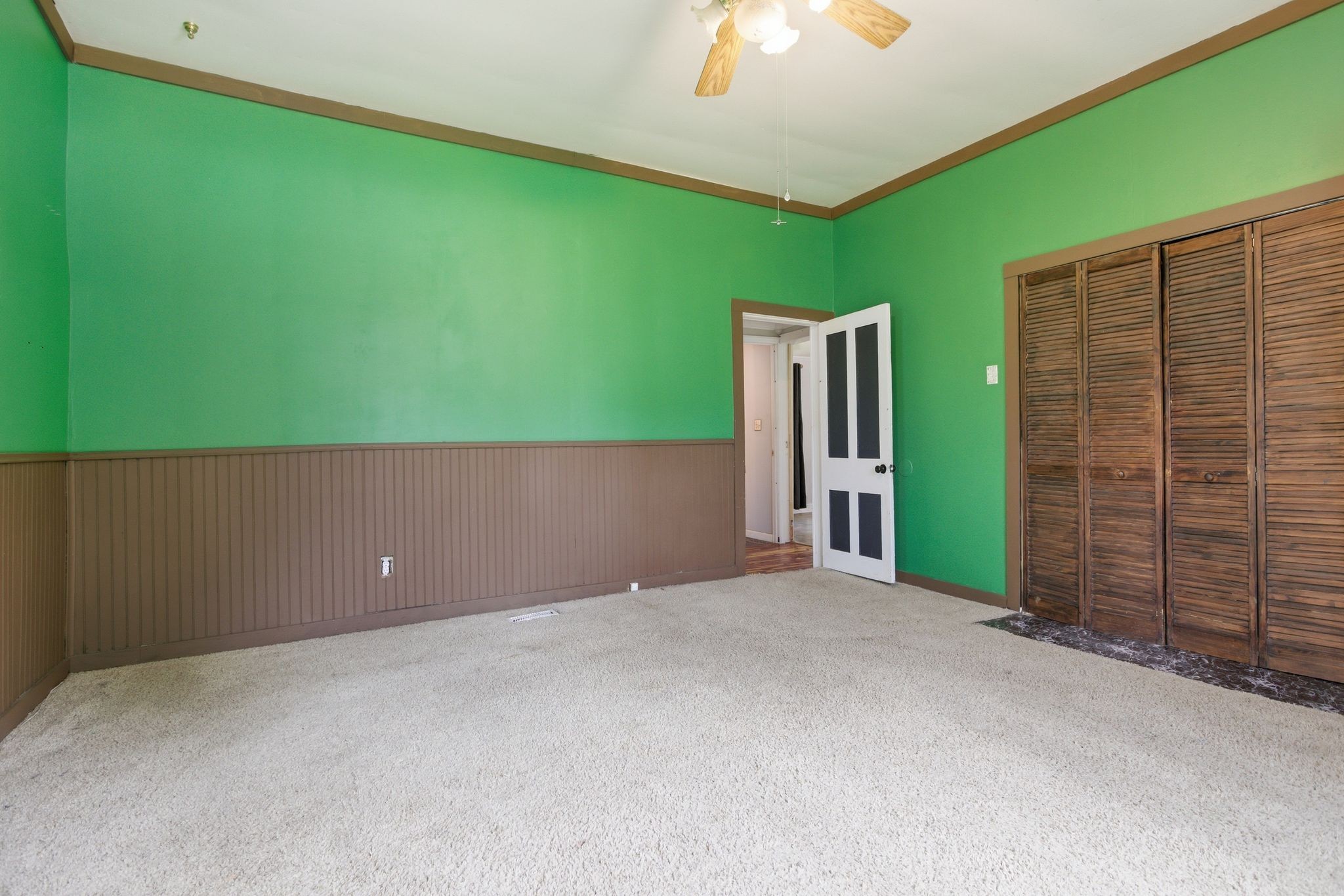 306 N Main St