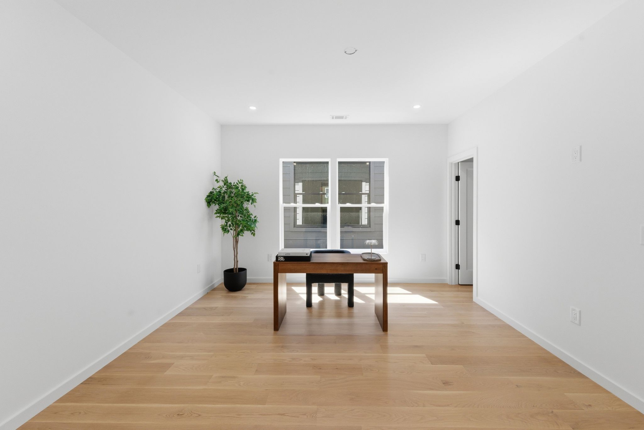 2505 Barclay Dr