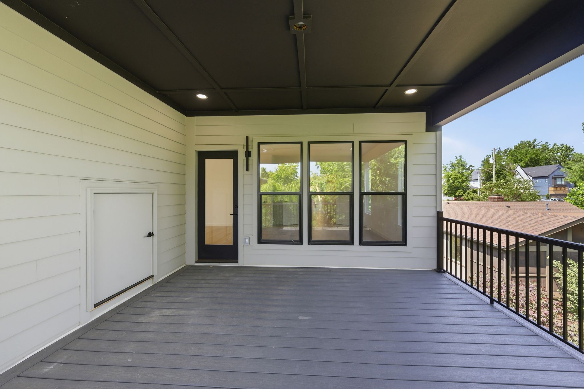 2505 Barclay Dr