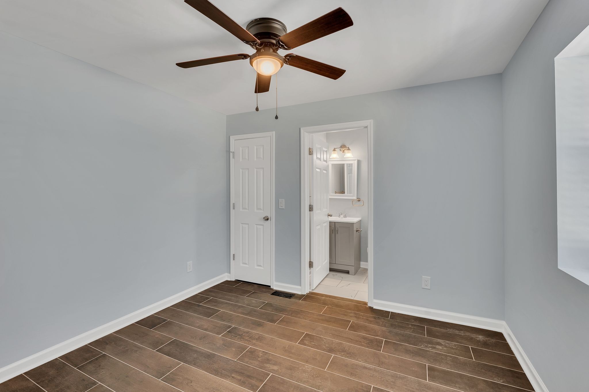 8117 Bonnafair Dr