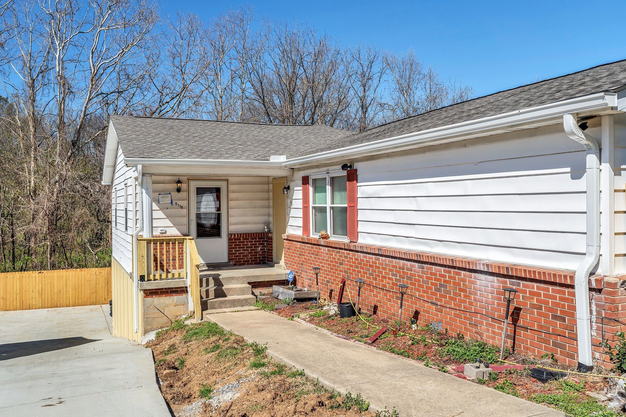 8117 Bonnafair Dr