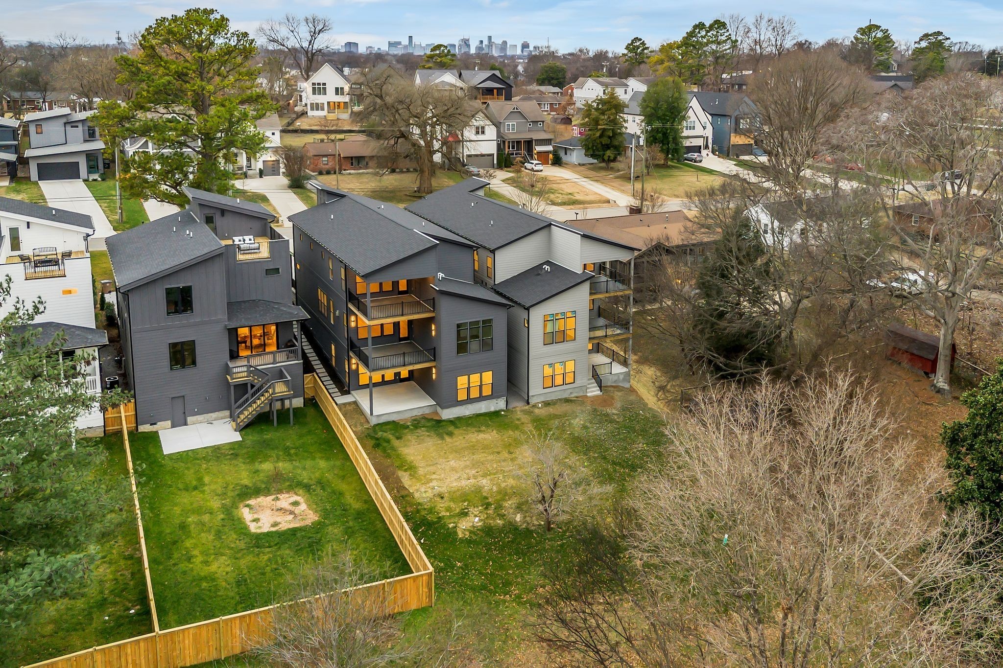 2505 Barclay Dr