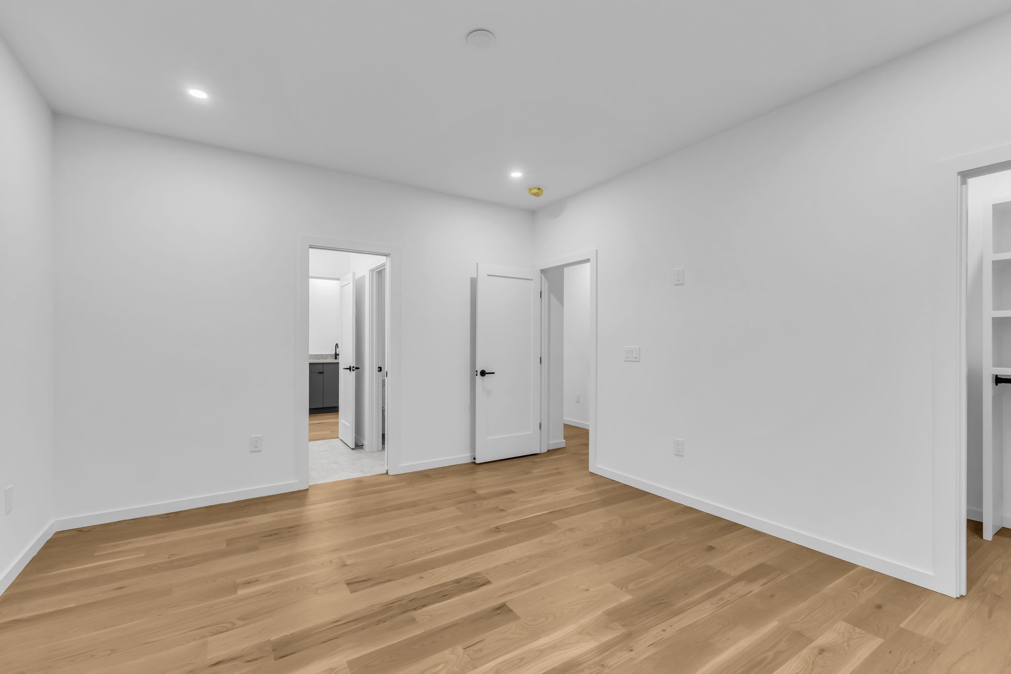 2505 Barclay Dr