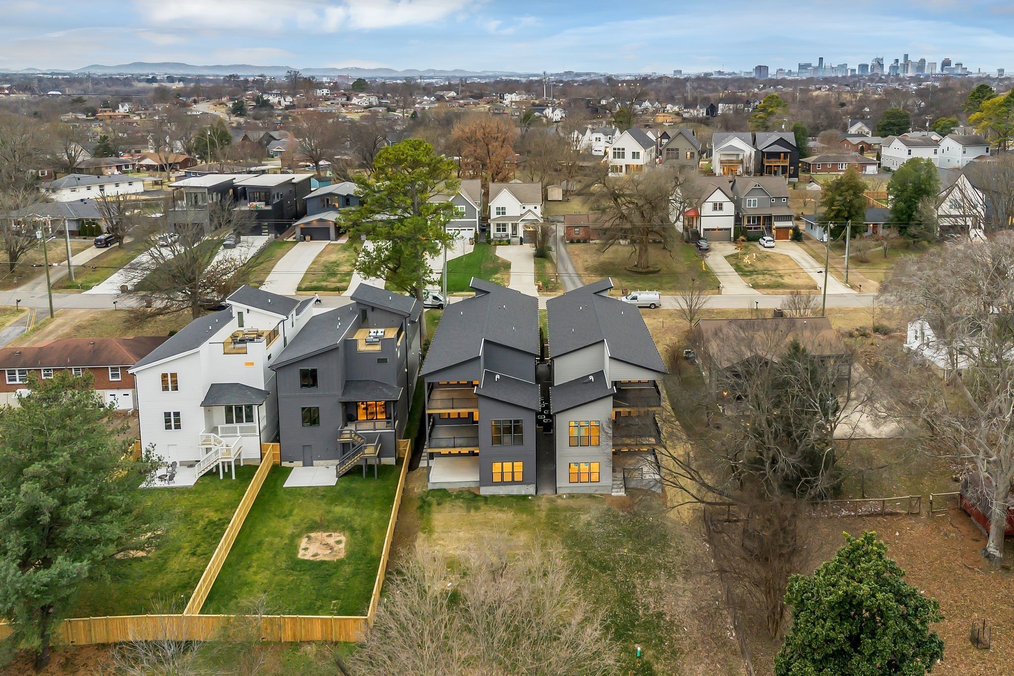 2505 Barclay Dr