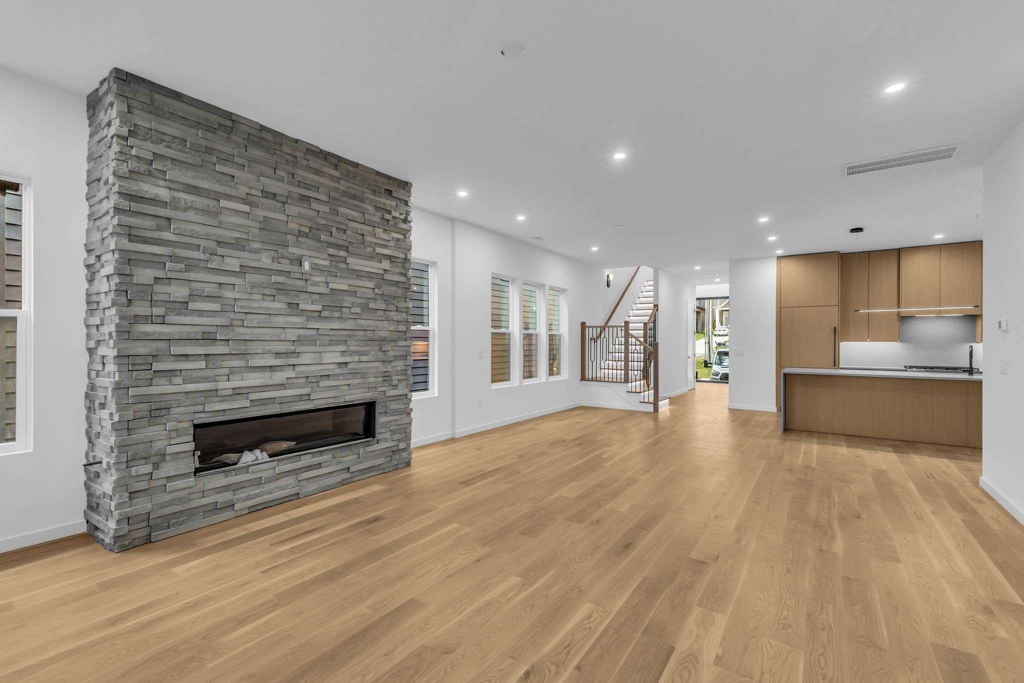 2505 Barclay Dr