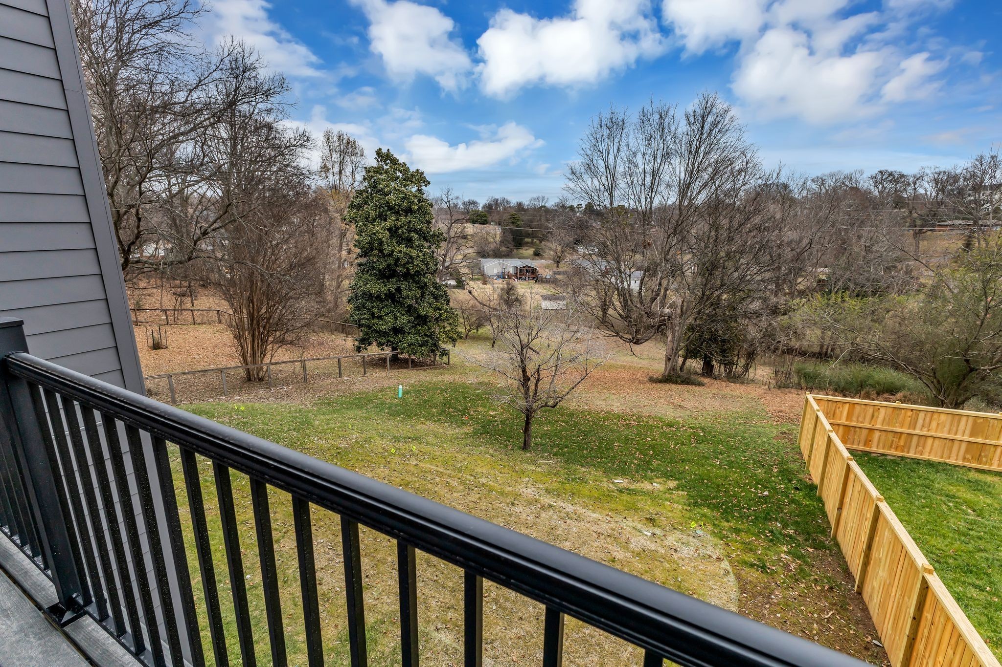 2505 Barclay Dr