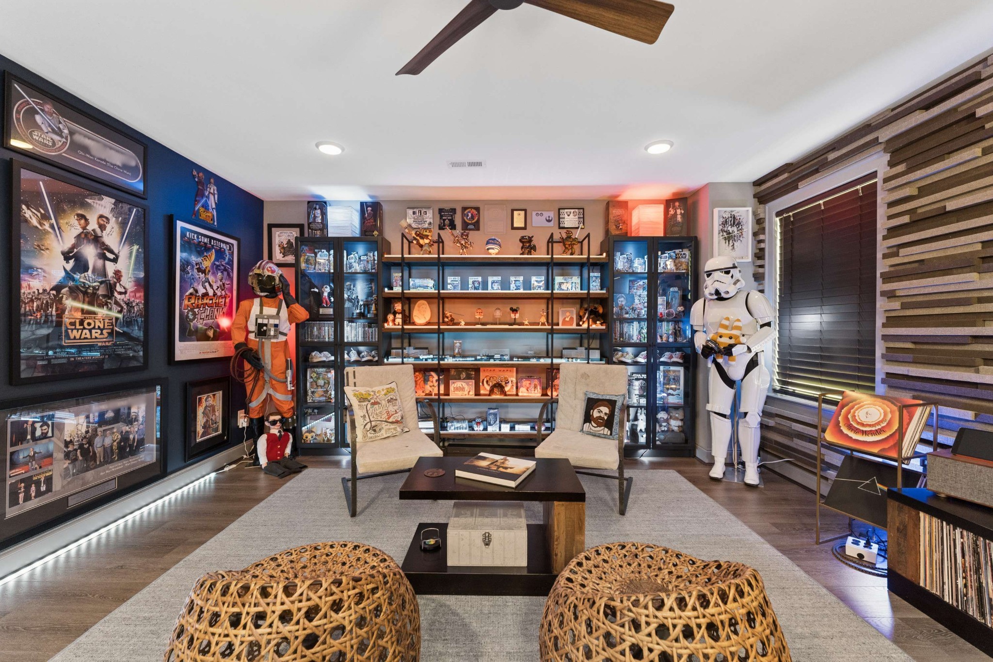 7025 Vineyard Valley Dr