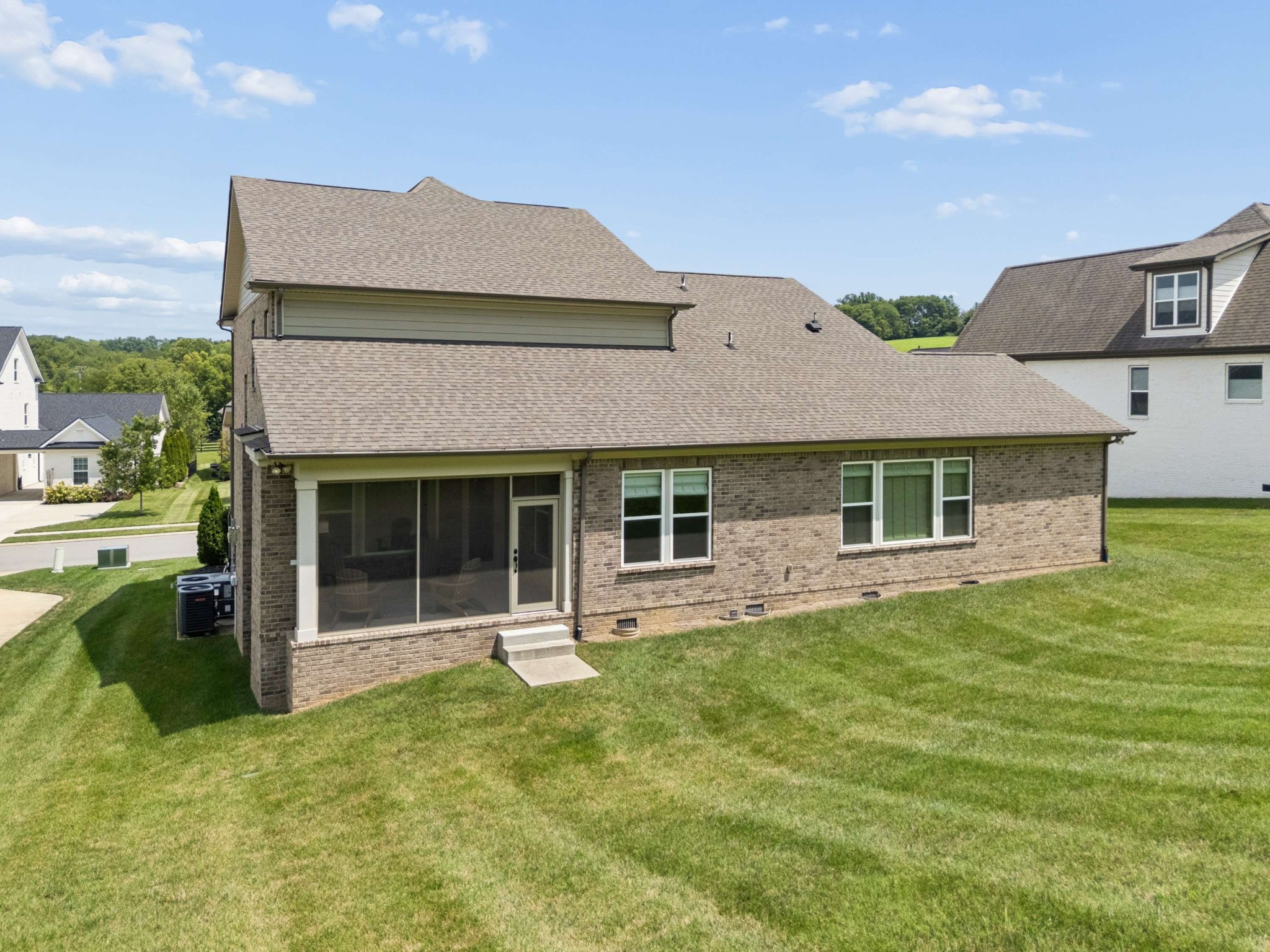 7025 Vineyard Valley Dr