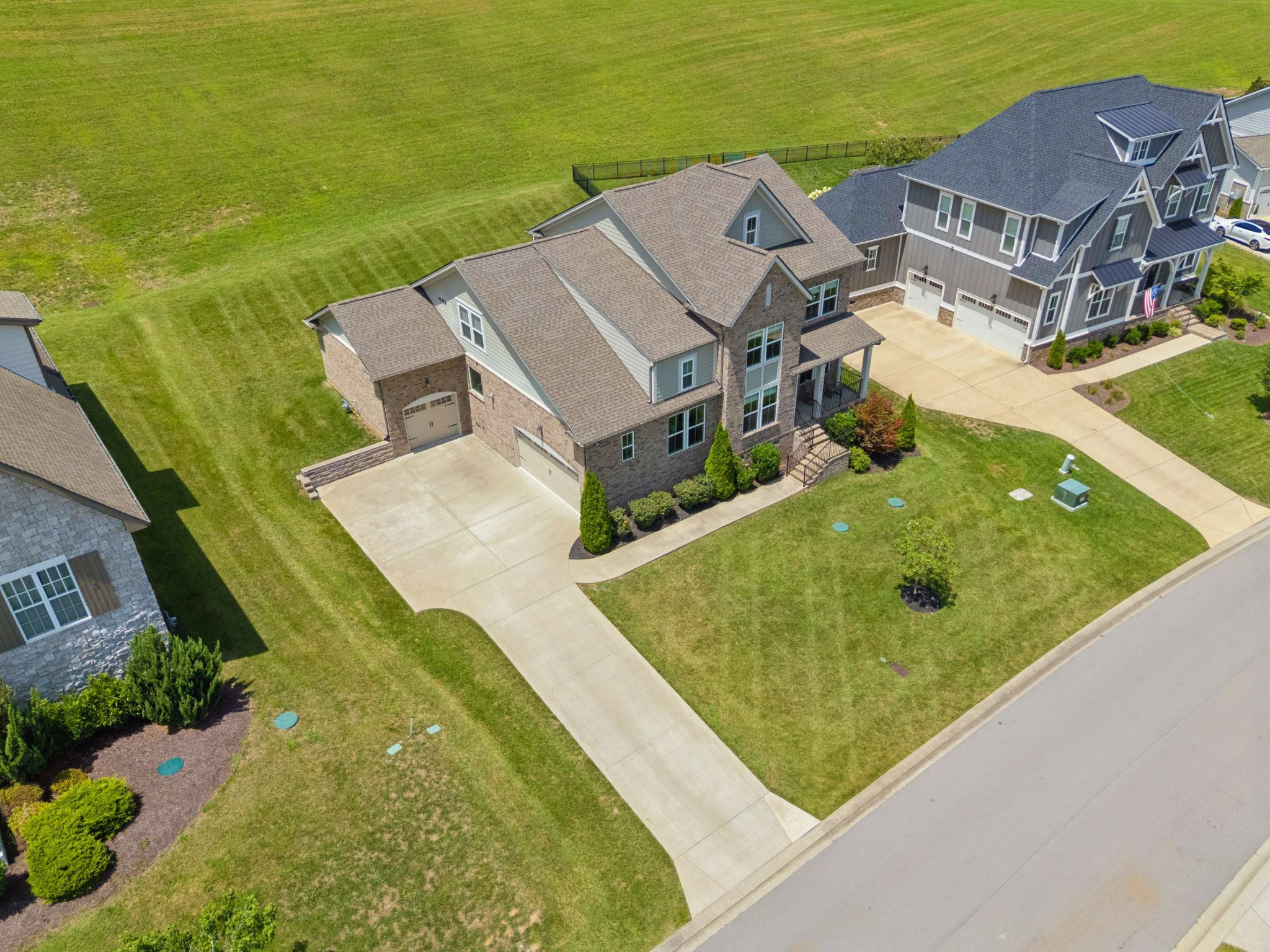 7025 Vineyard Valley Dr