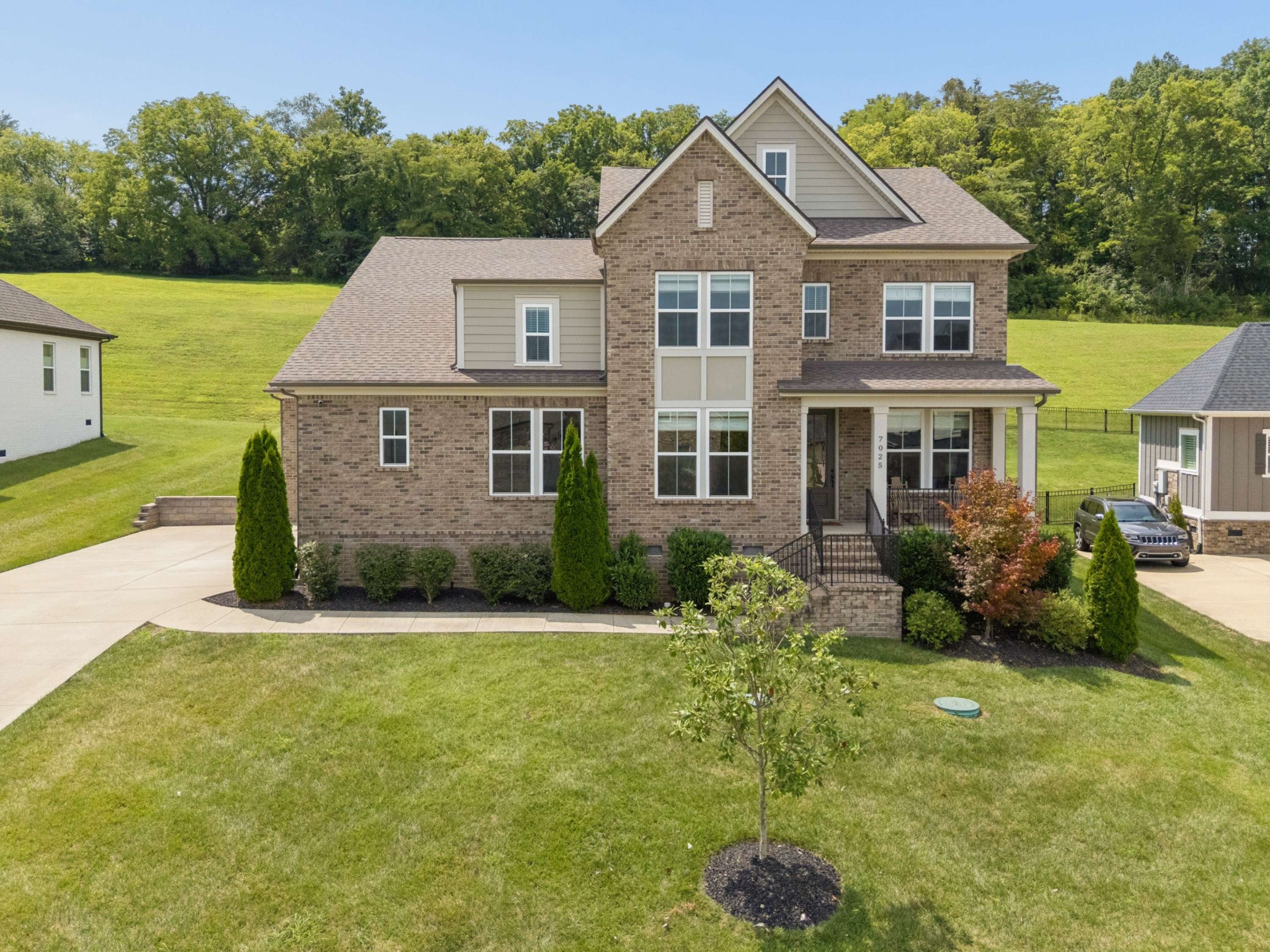7025 Vineyard Valley Dr