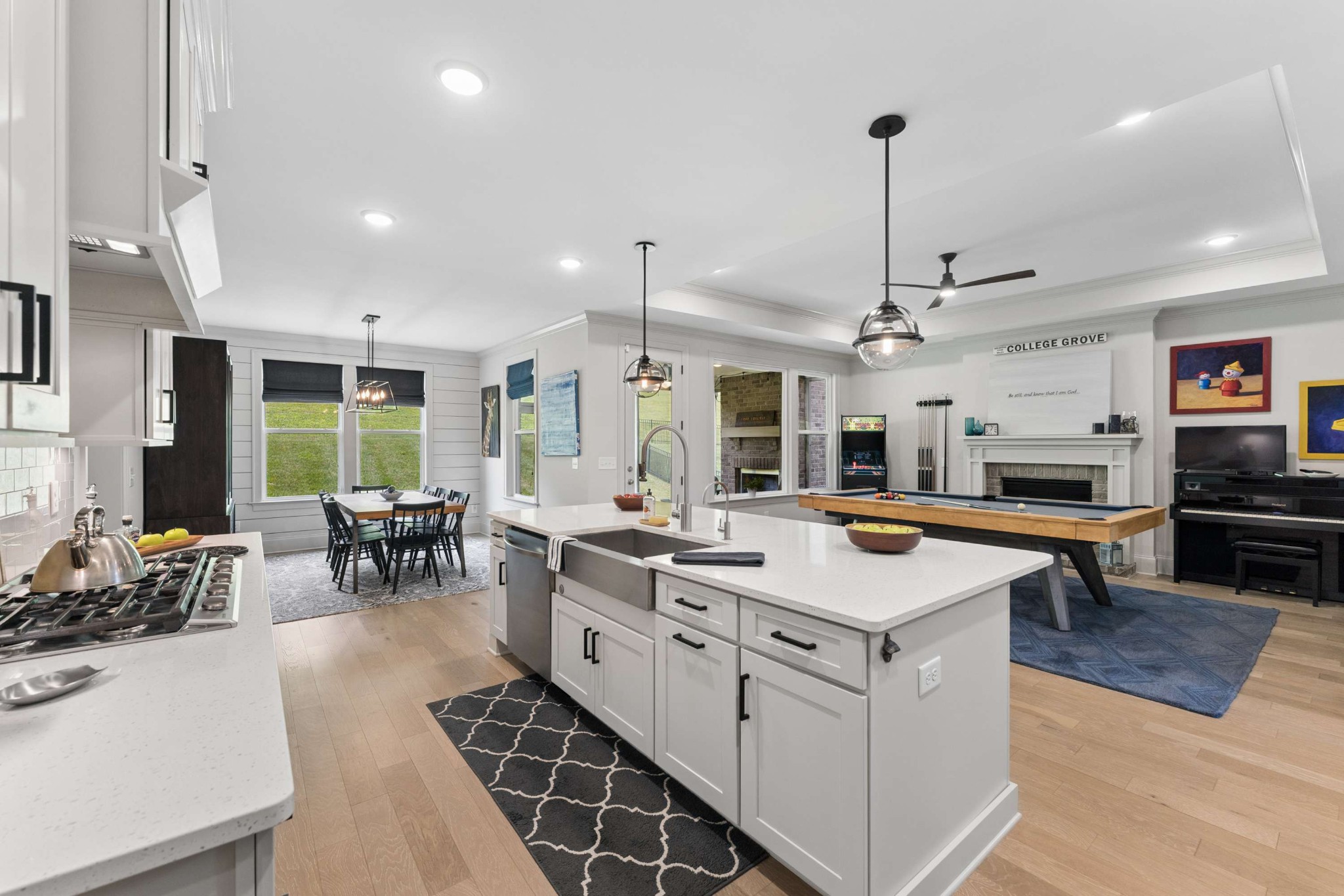 7025 Vineyard Valley Dr