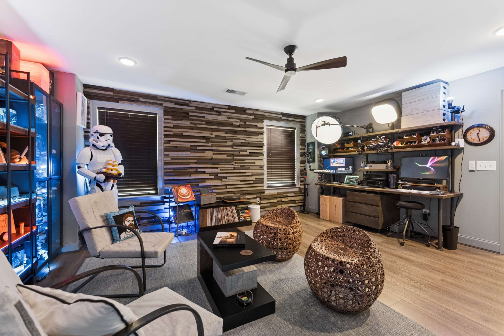 7025 Vineyard Valley Dr