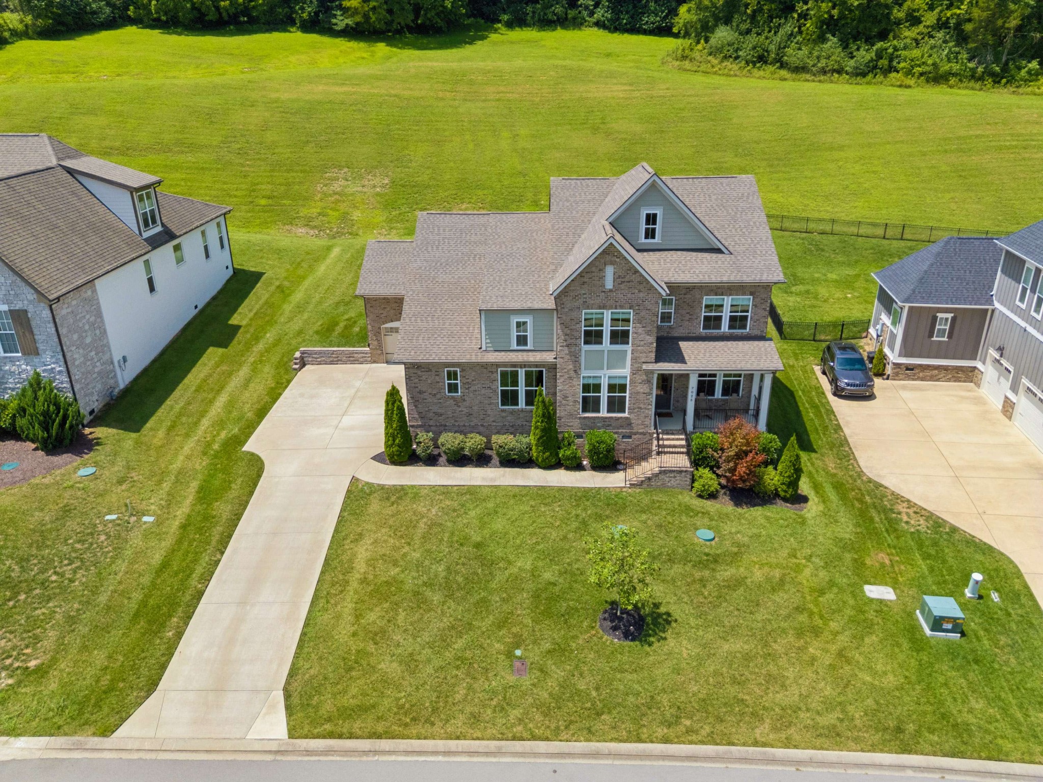 7025 Vineyard Valley Dr
