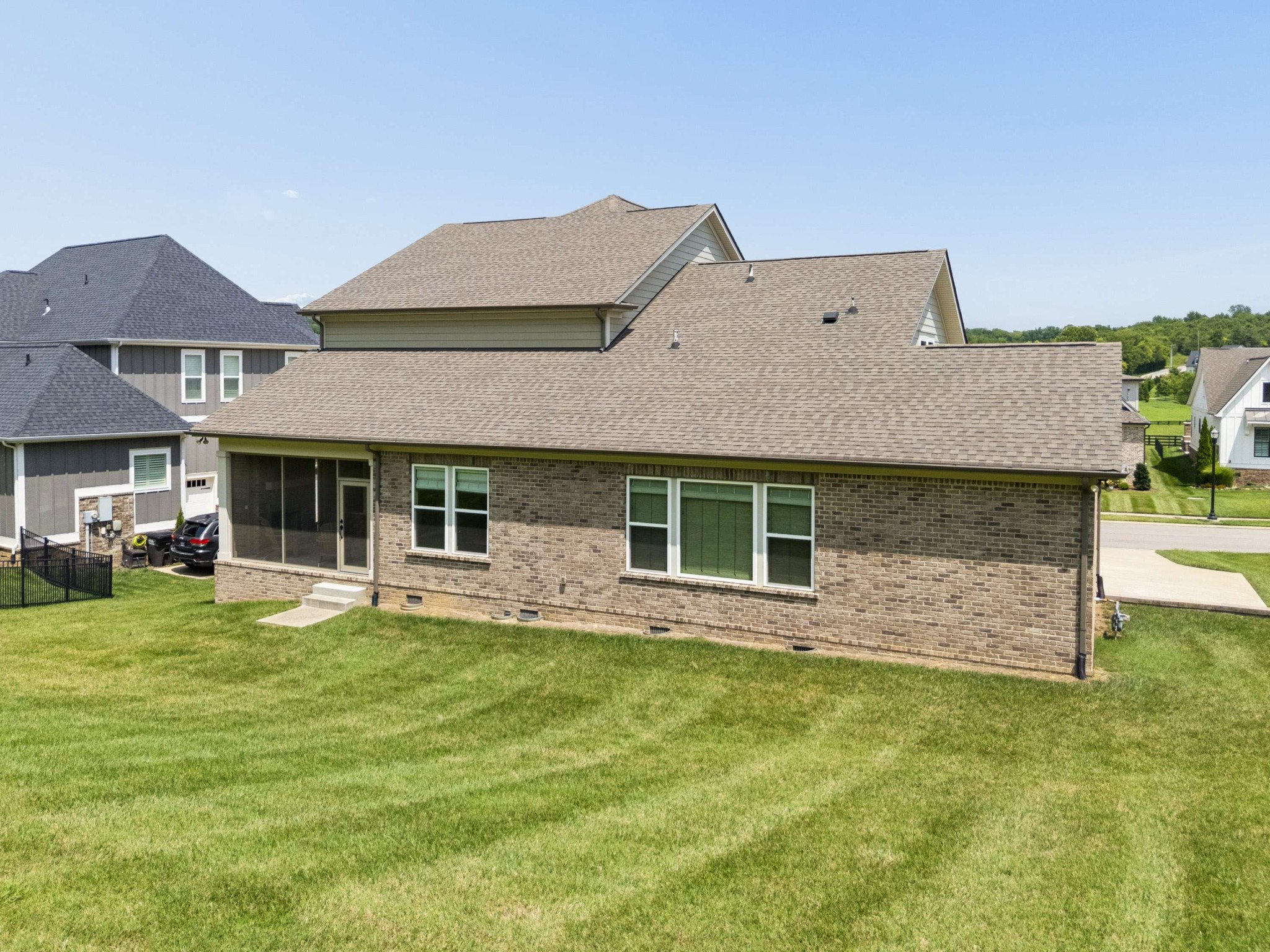 7025 Vineyard Valley Dr