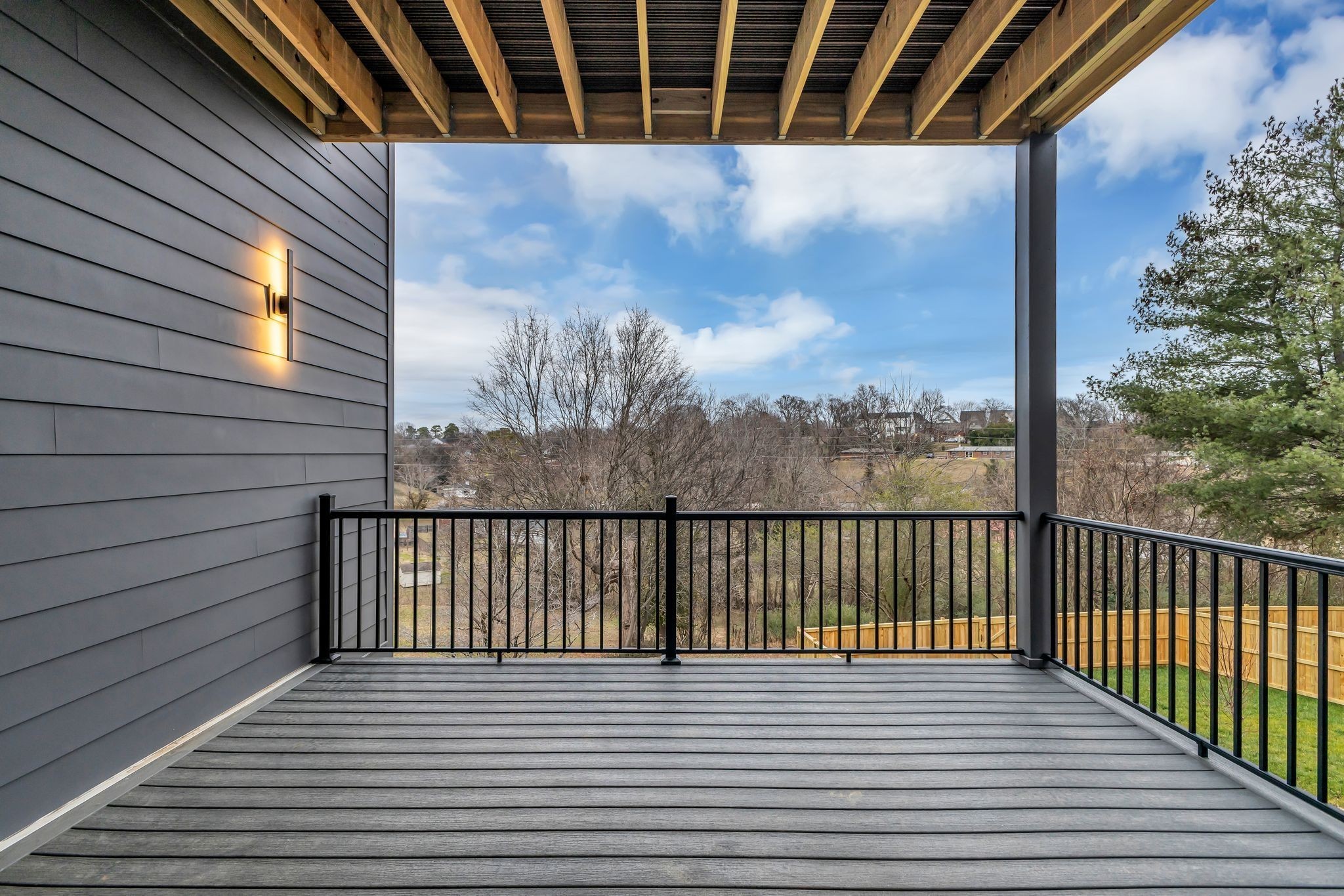 2505 Barclay Dr