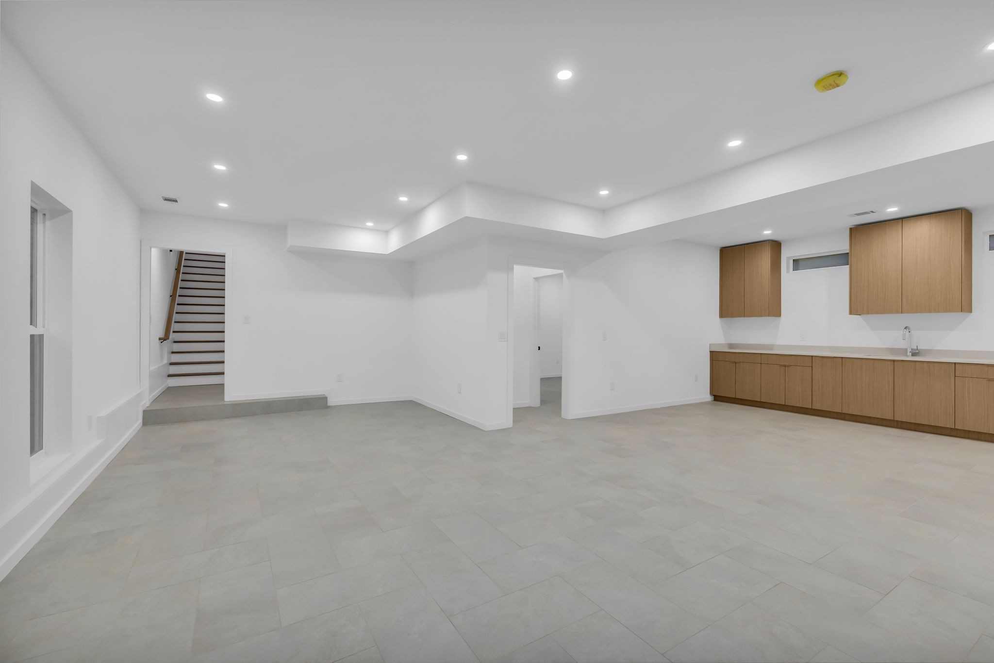 2505 Barclay Dr