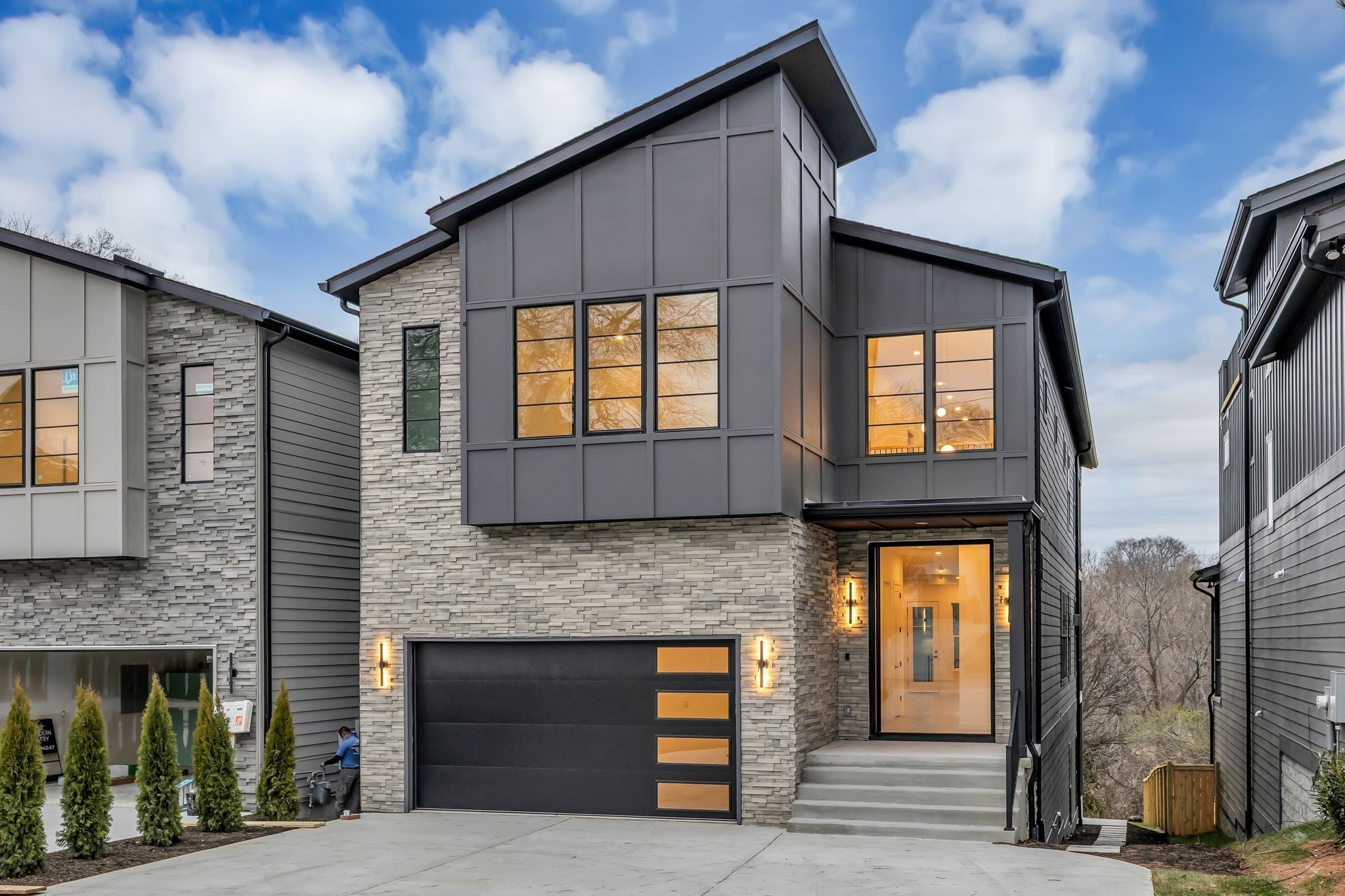 2505 Barclay Dr