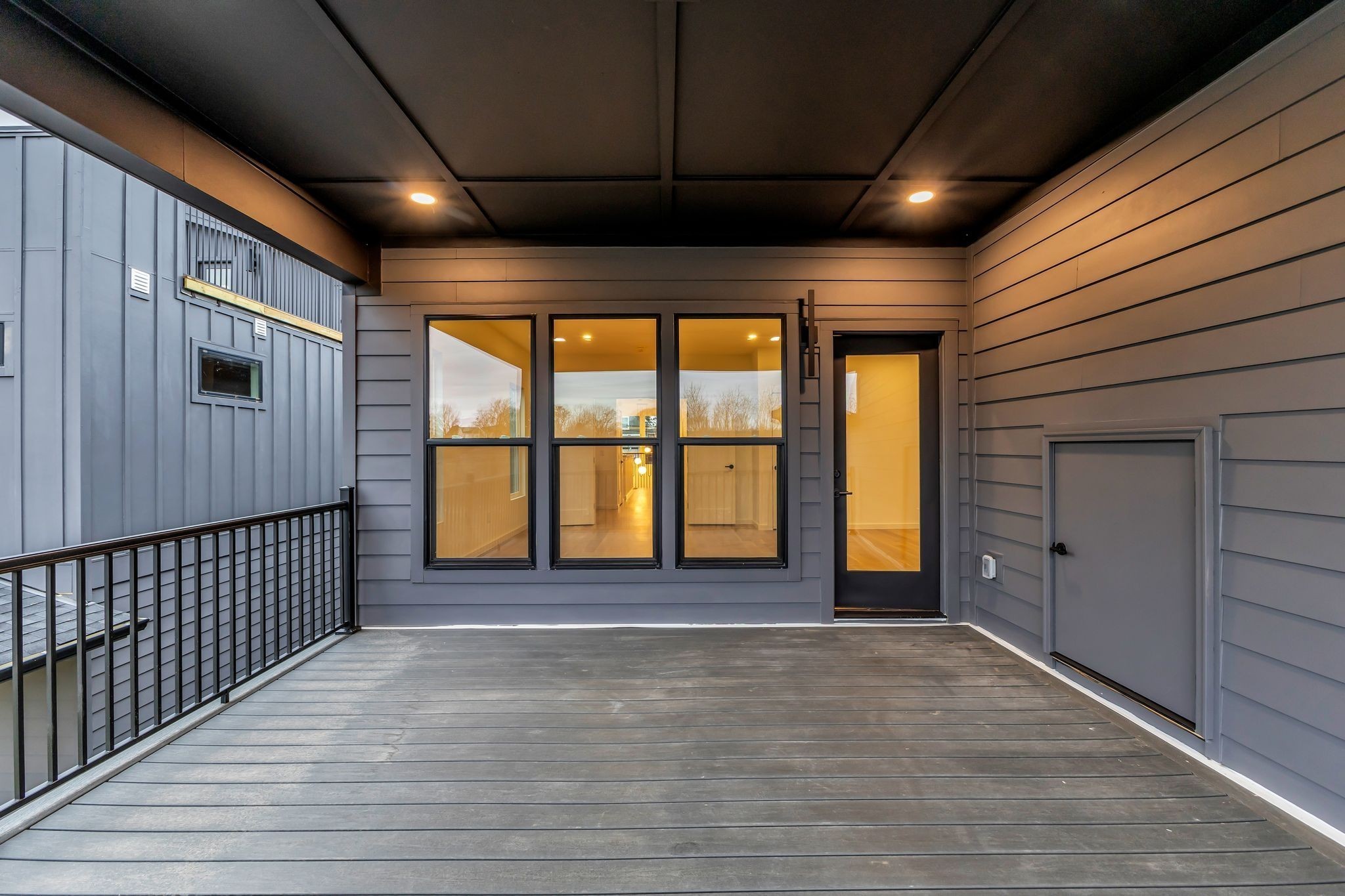 2505 Barclay Dr