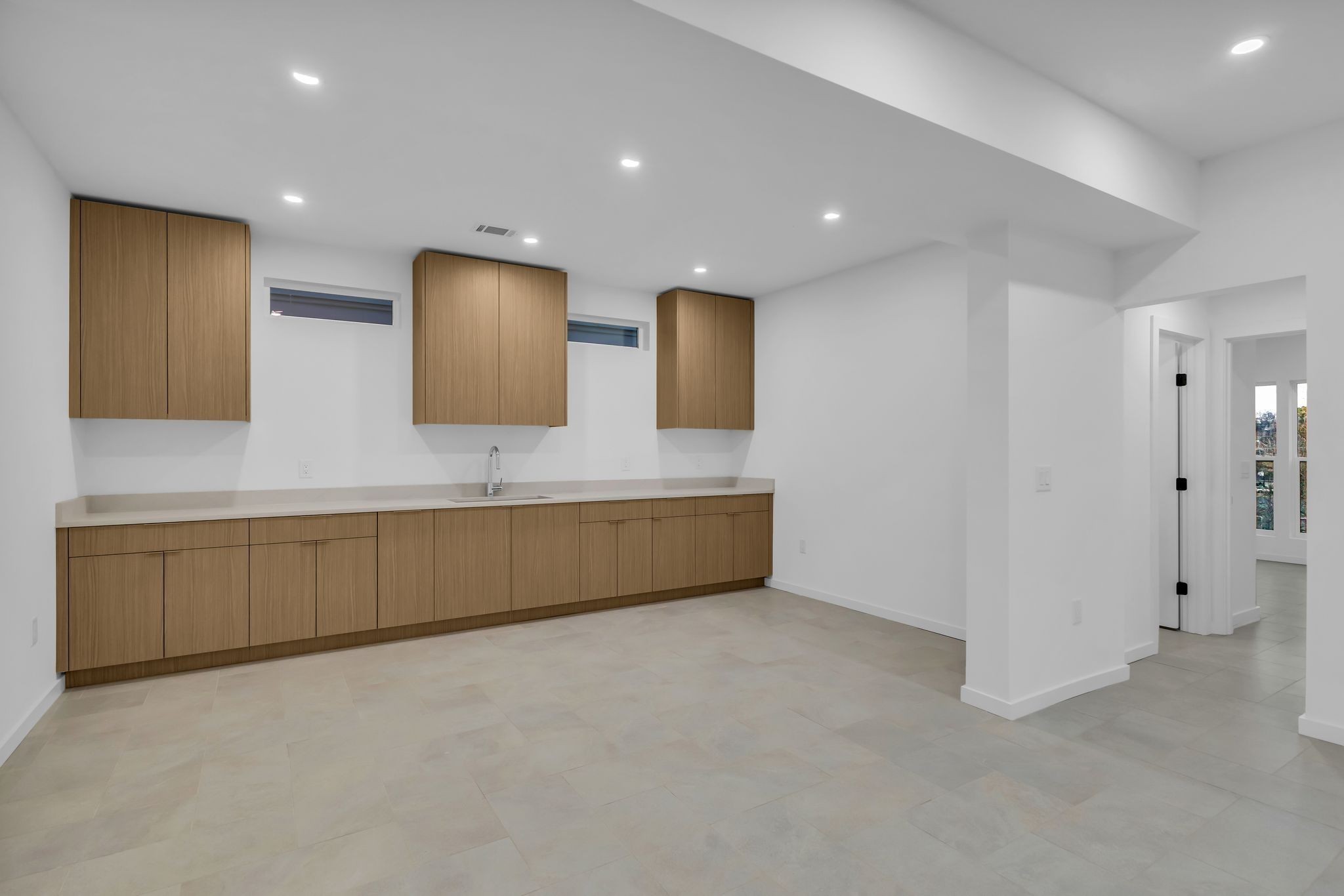 2505 Barclay Dr
