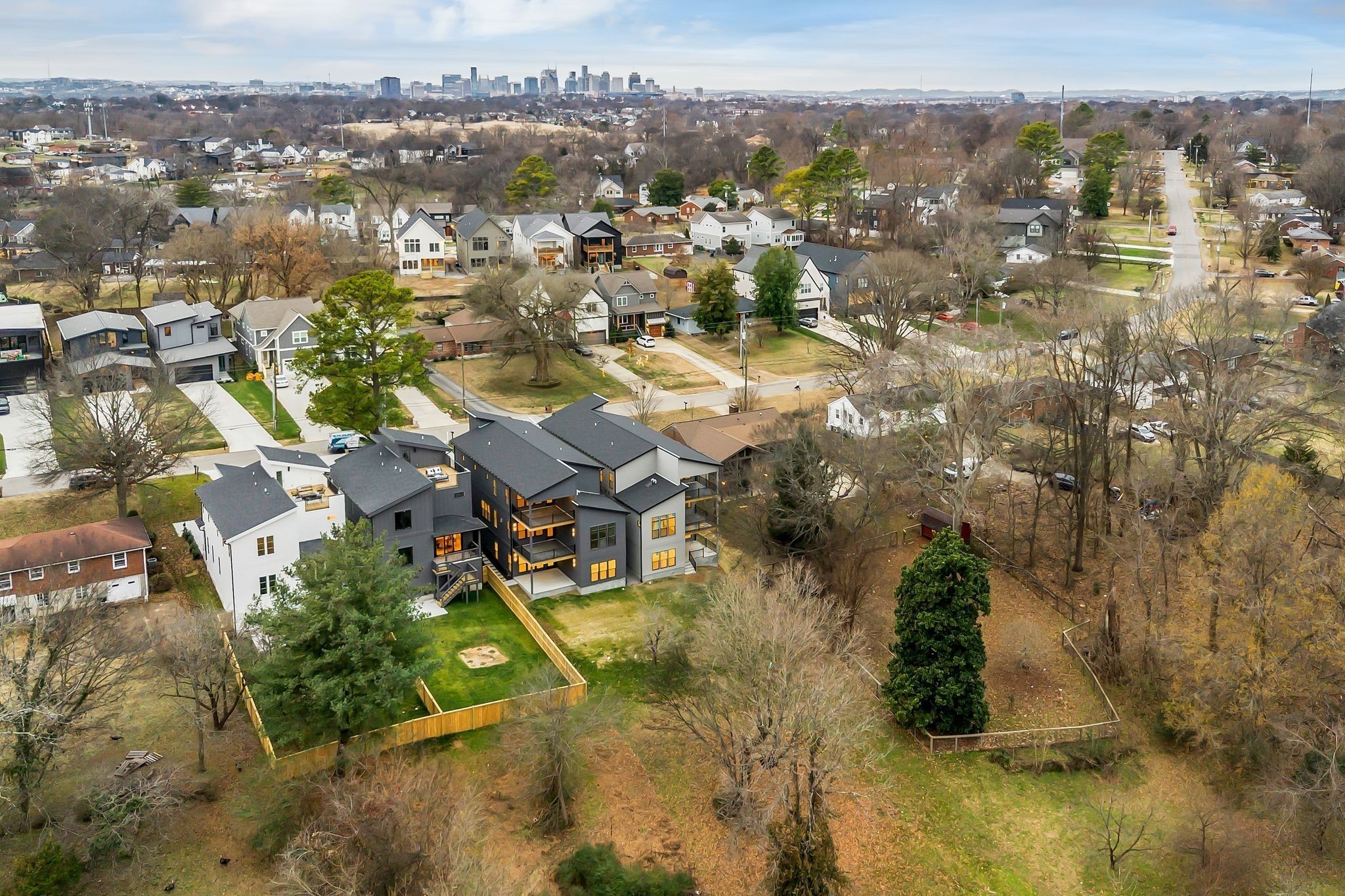 2505 Barclay Dr