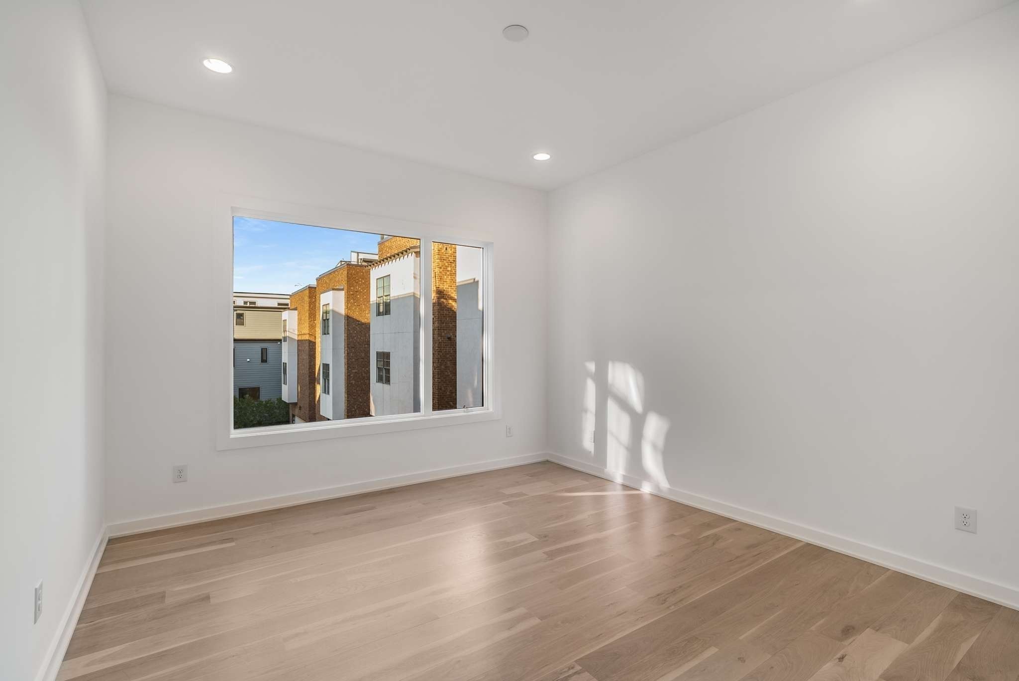 1017 12th Ave, S Unit: B
