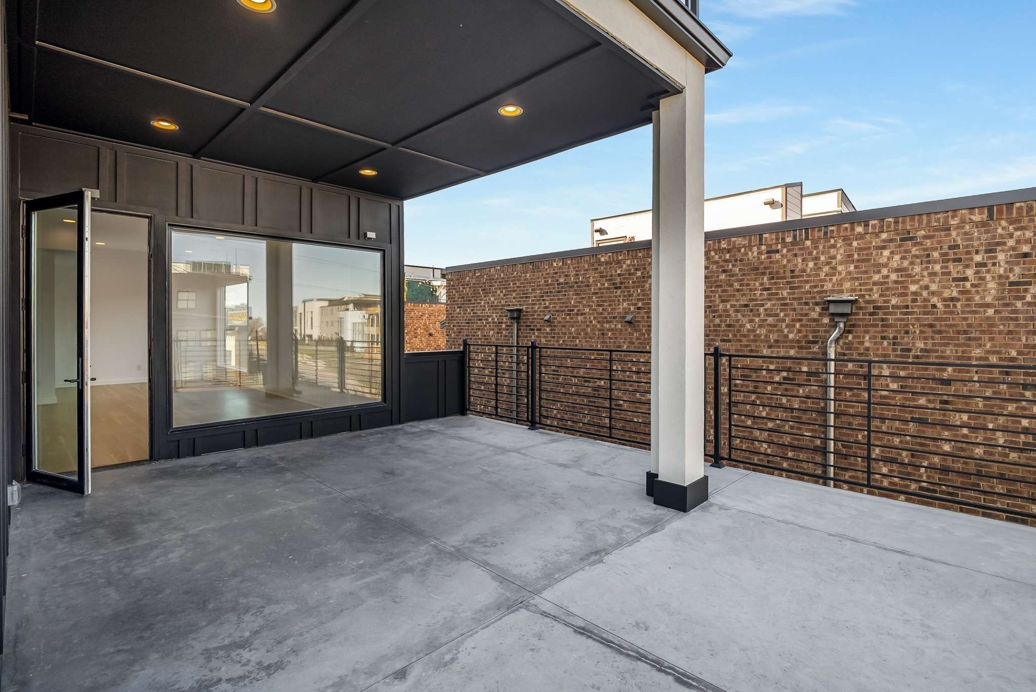 1017 12th Ave, S Unit: A