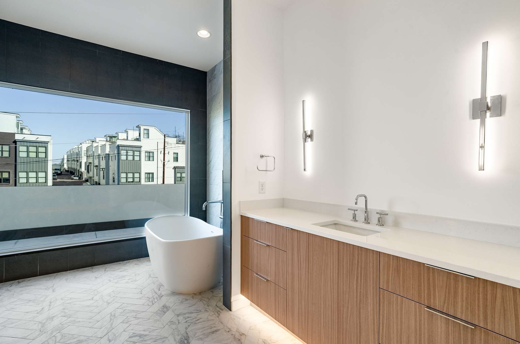 1017 12th Ave, S Unit: A