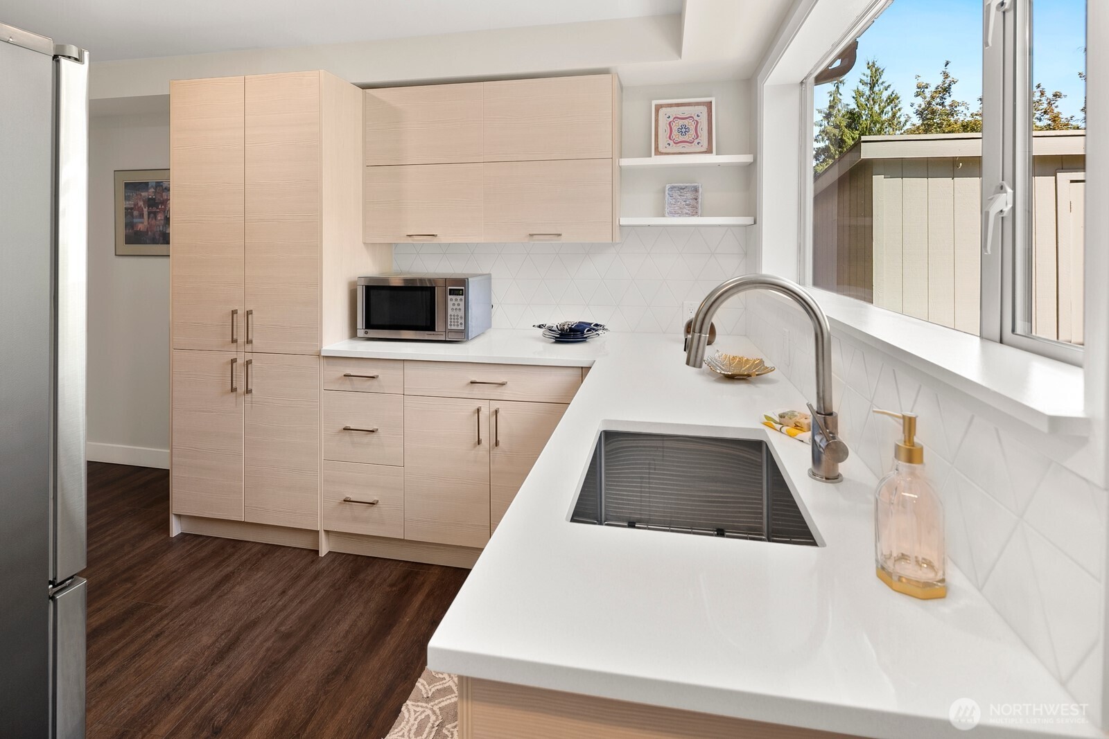 10040 35th Avenue NE