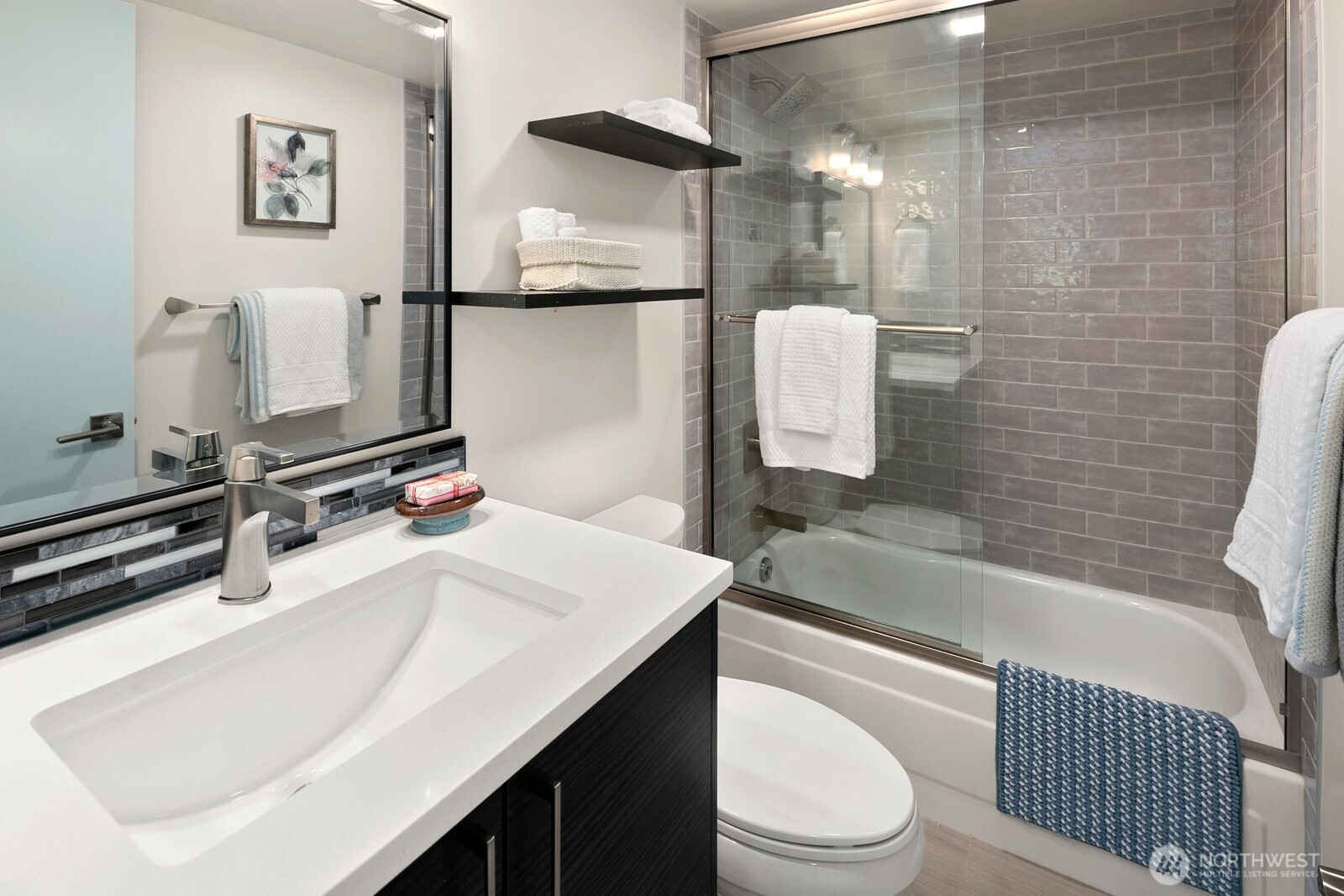 10040 35th Avenue NE