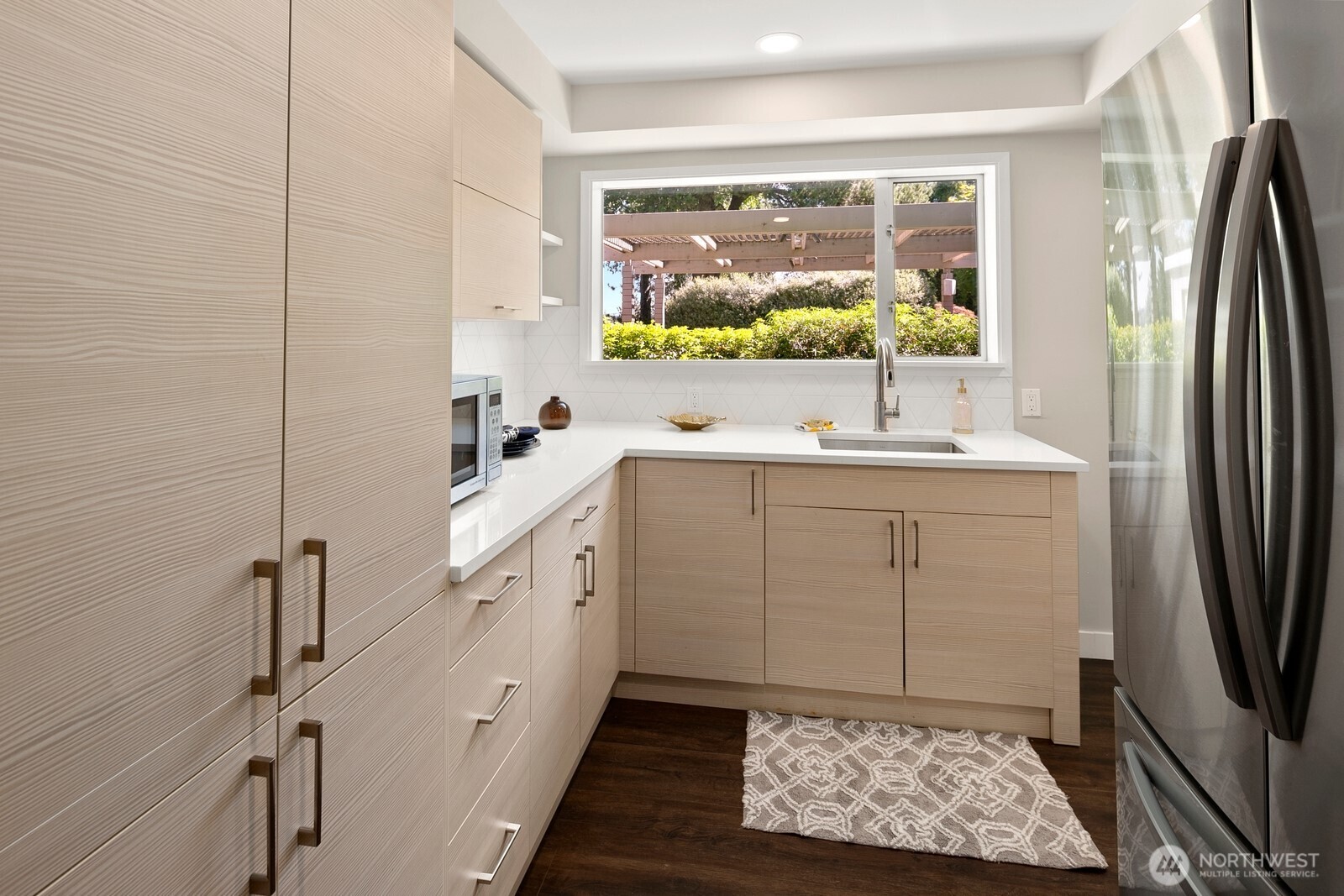 10040 35th Avenue NE