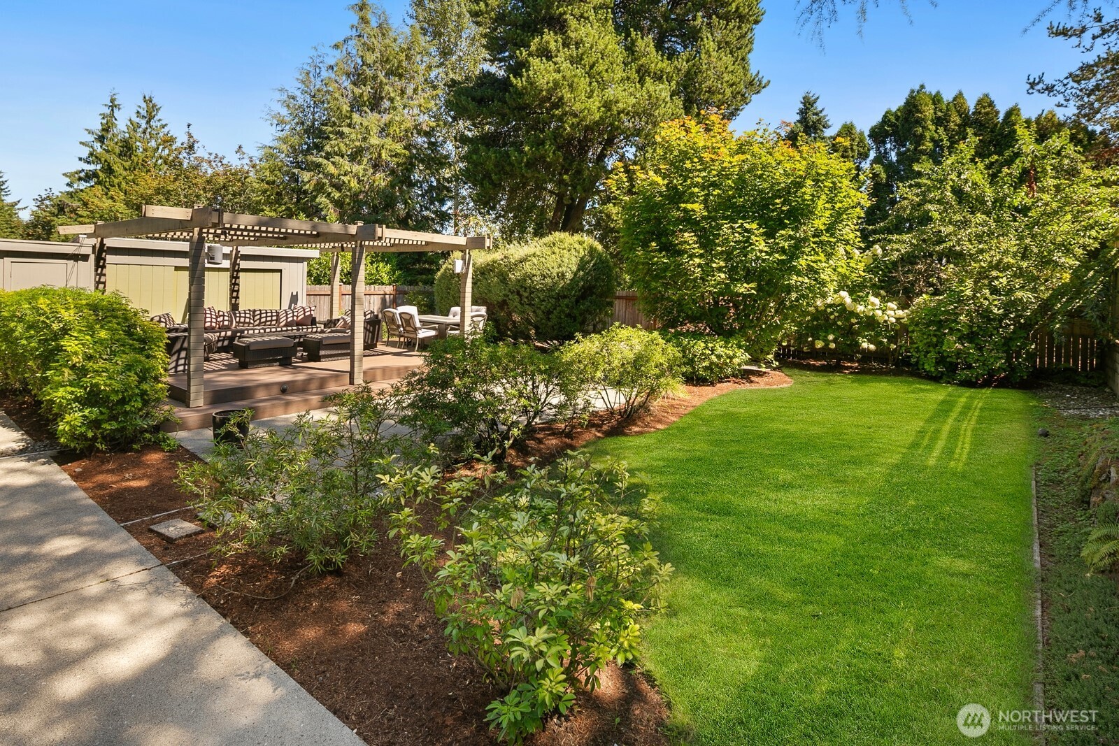 10040 35th Avenue NE