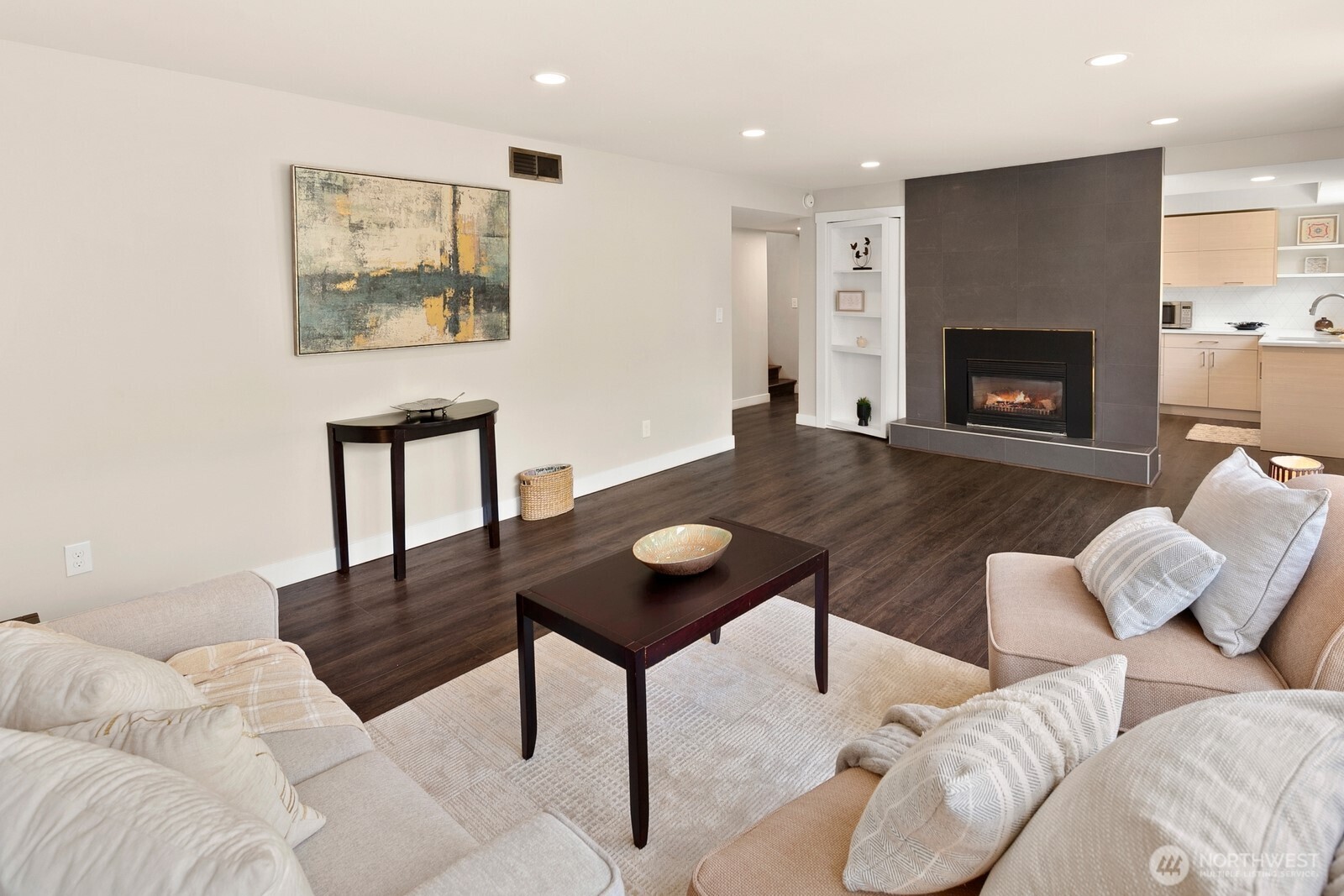 10040 35th Avenue NE