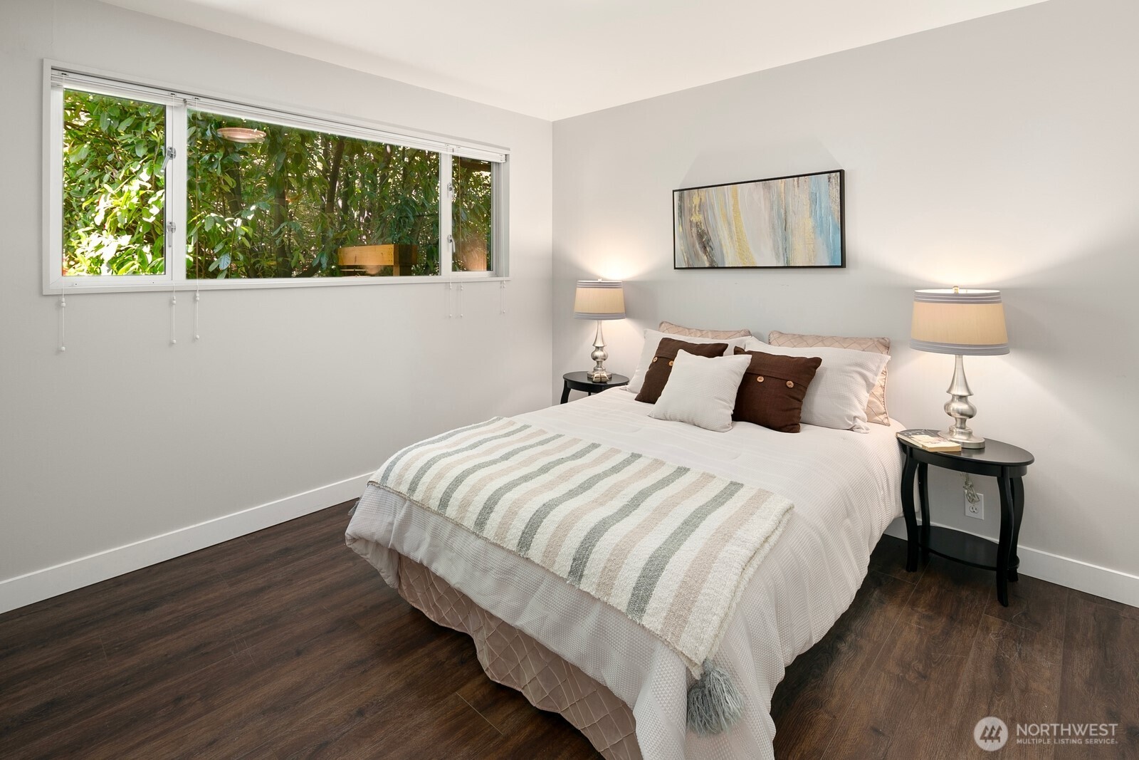 10040 35th Avenue NE