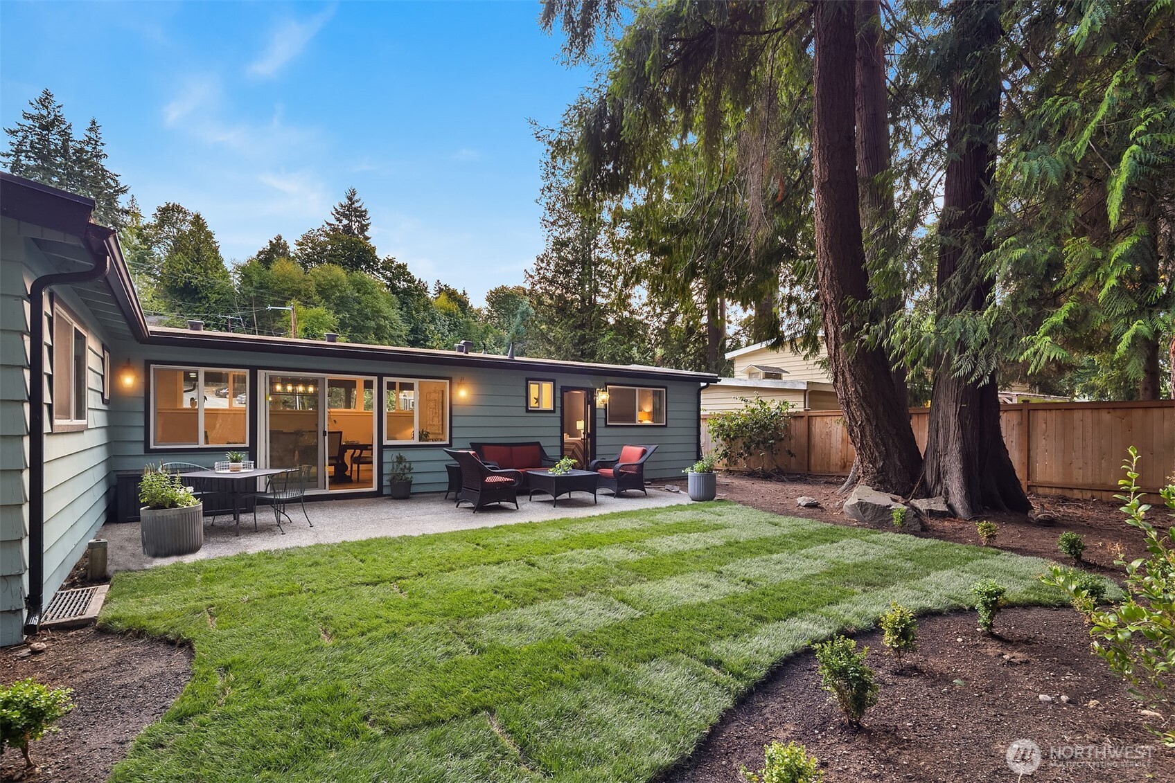 771 Edmonds Way