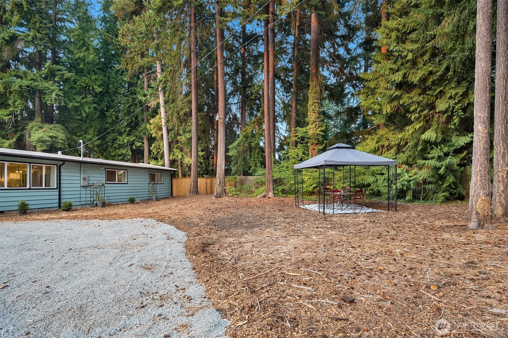 771 Edmonds Way
