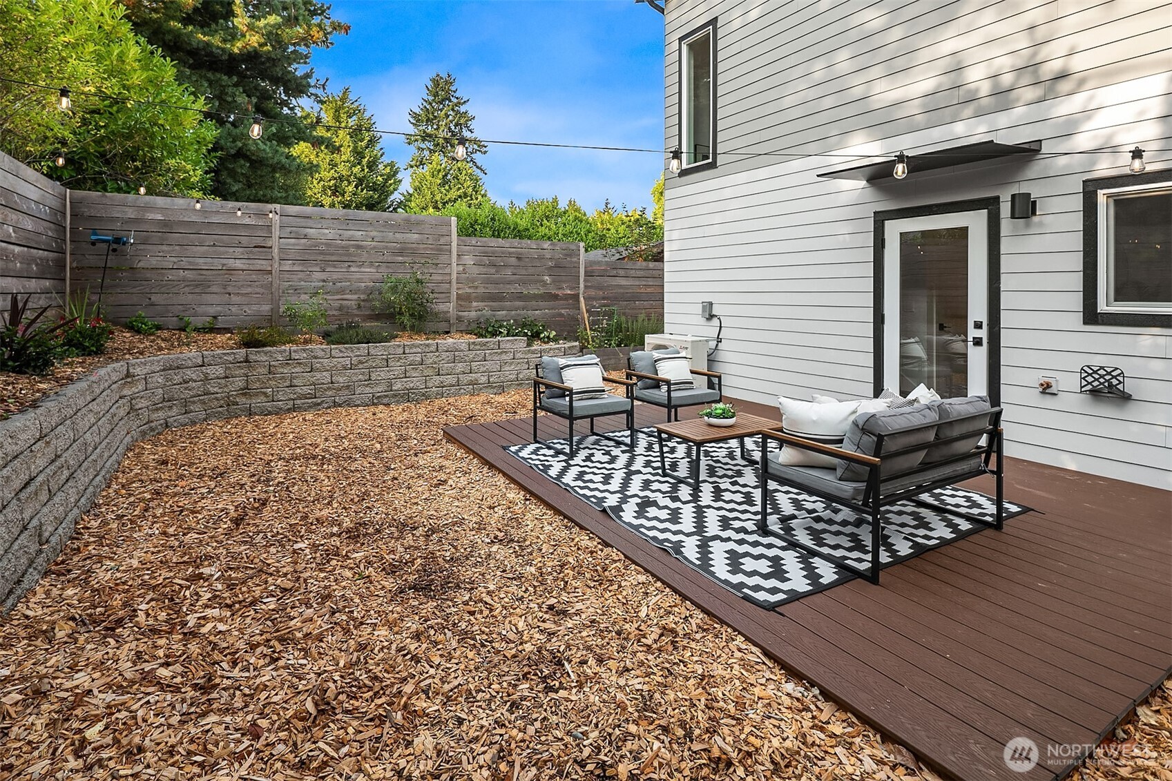 13707 B 1st Avenue NE