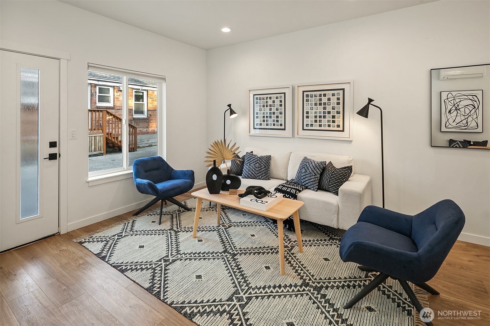 13707 B 1st Avenue NE