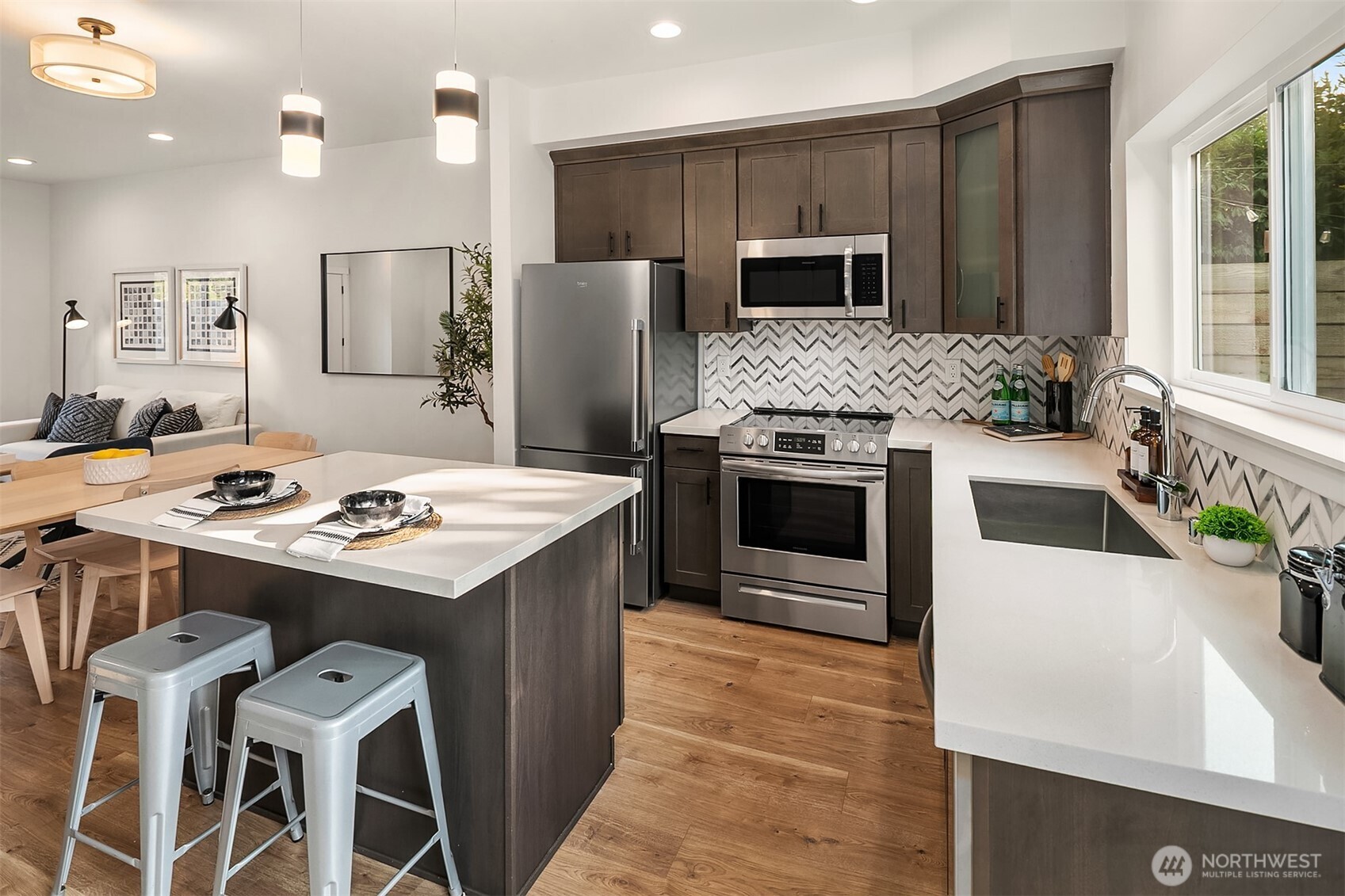 13707 B 1st Avenue NE