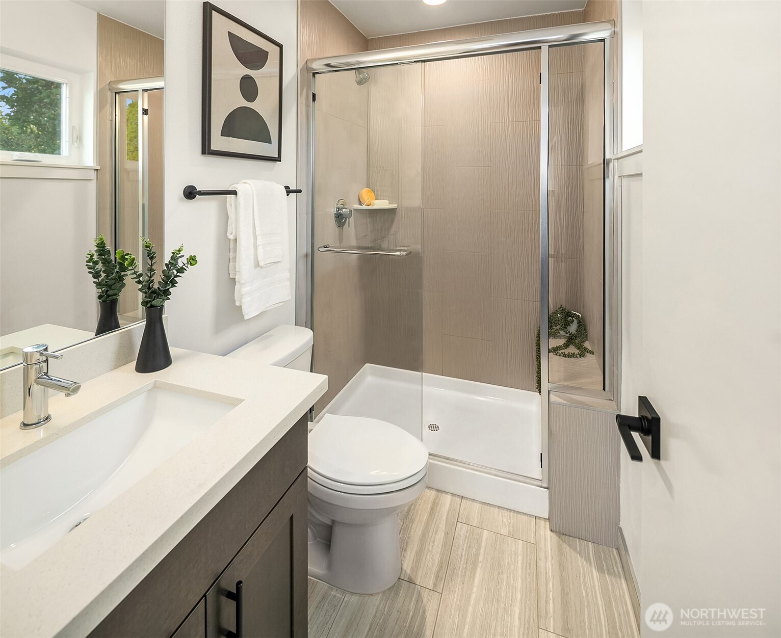 13707 B 1st Avenue NE