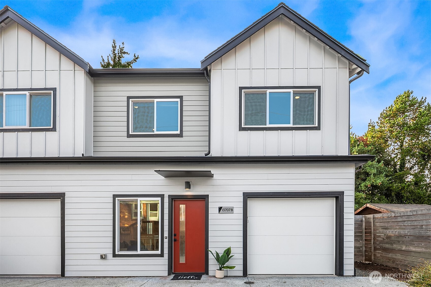 13707 B 1st Avenue NE