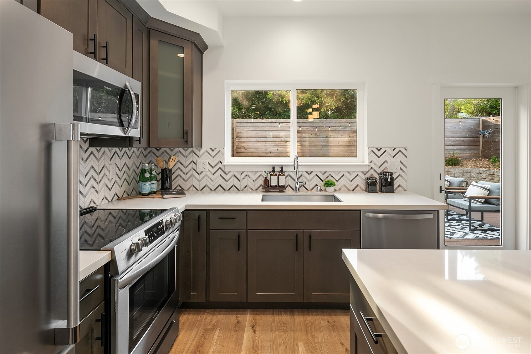 13707 B 1st Avenue NE