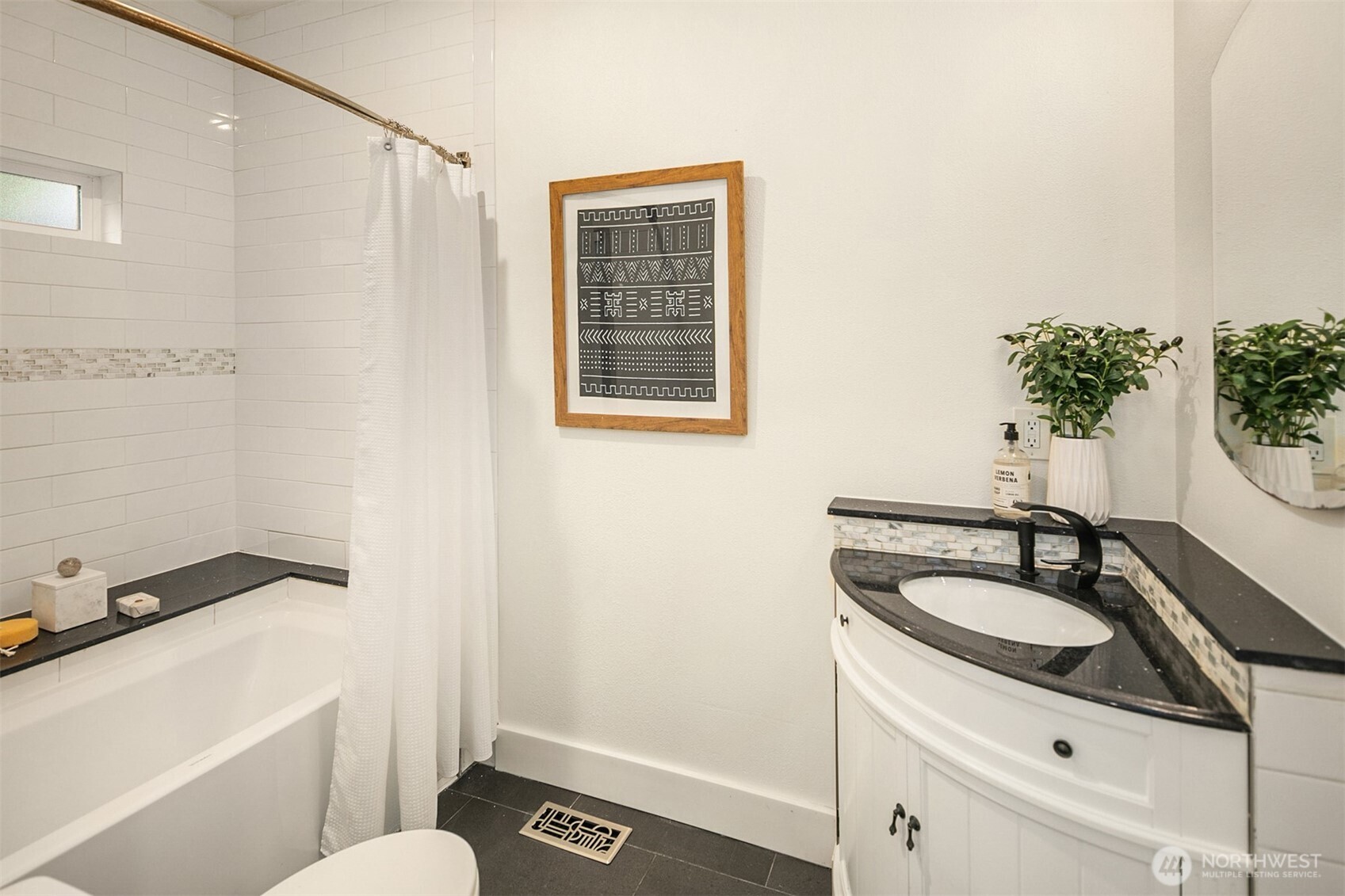 18029 24th Avenue NE