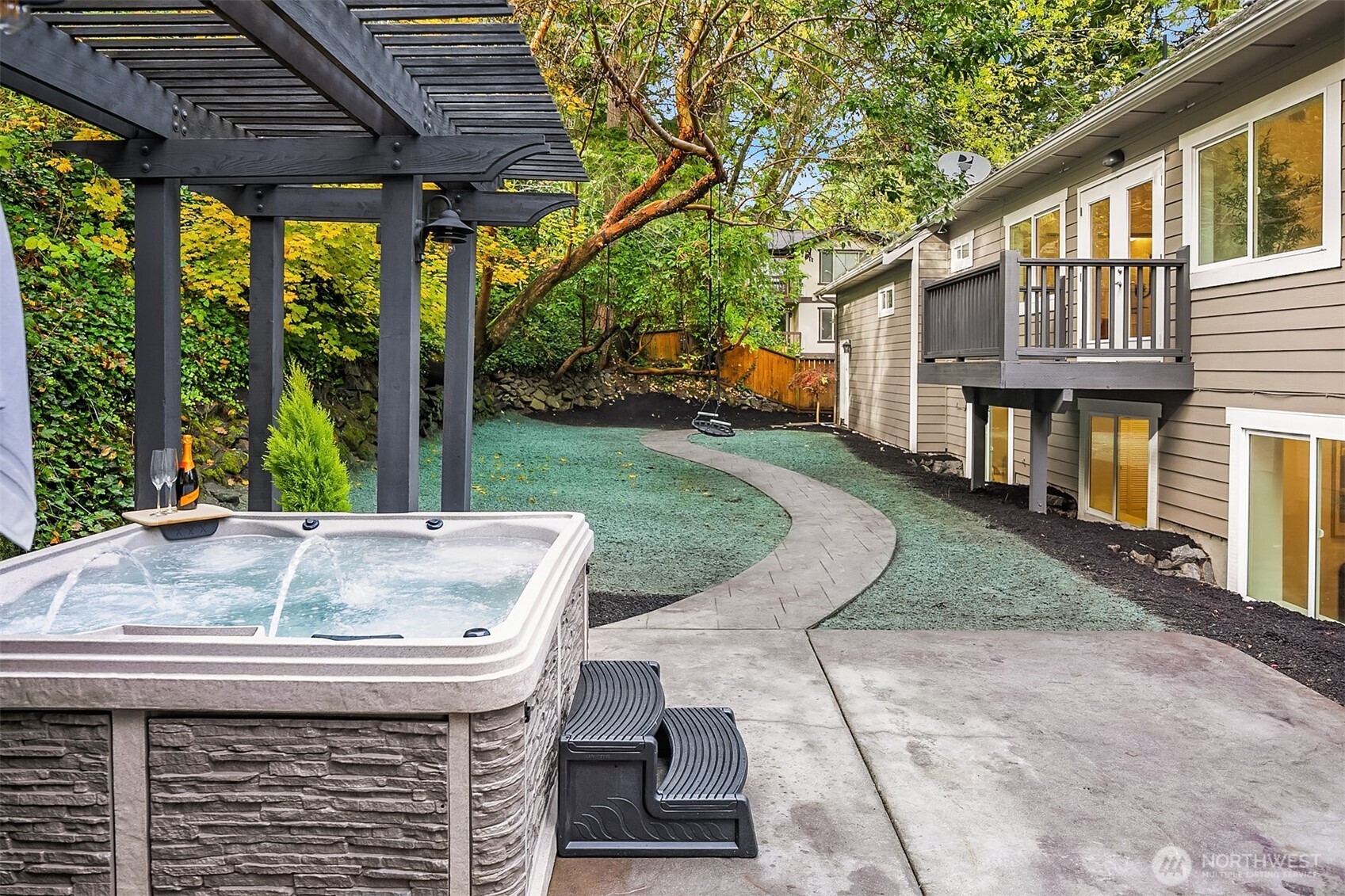 18029 24th Avenue NE