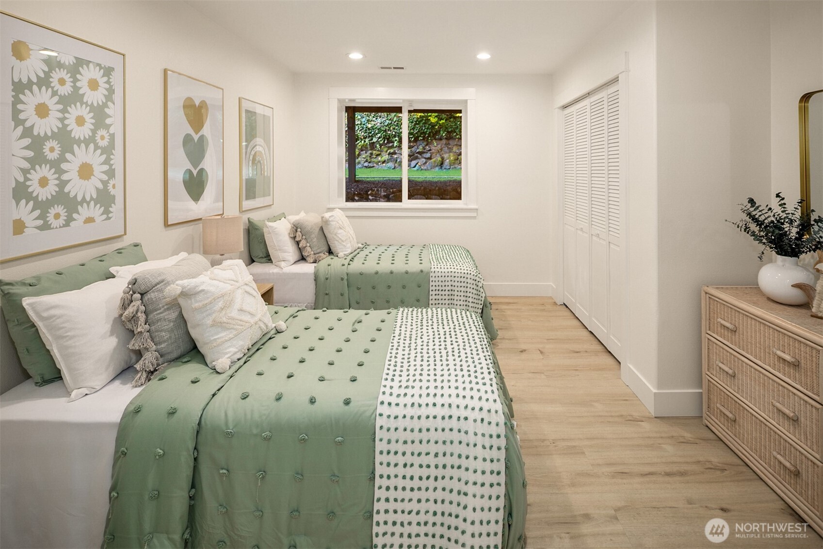 18029 24th Avenue NE