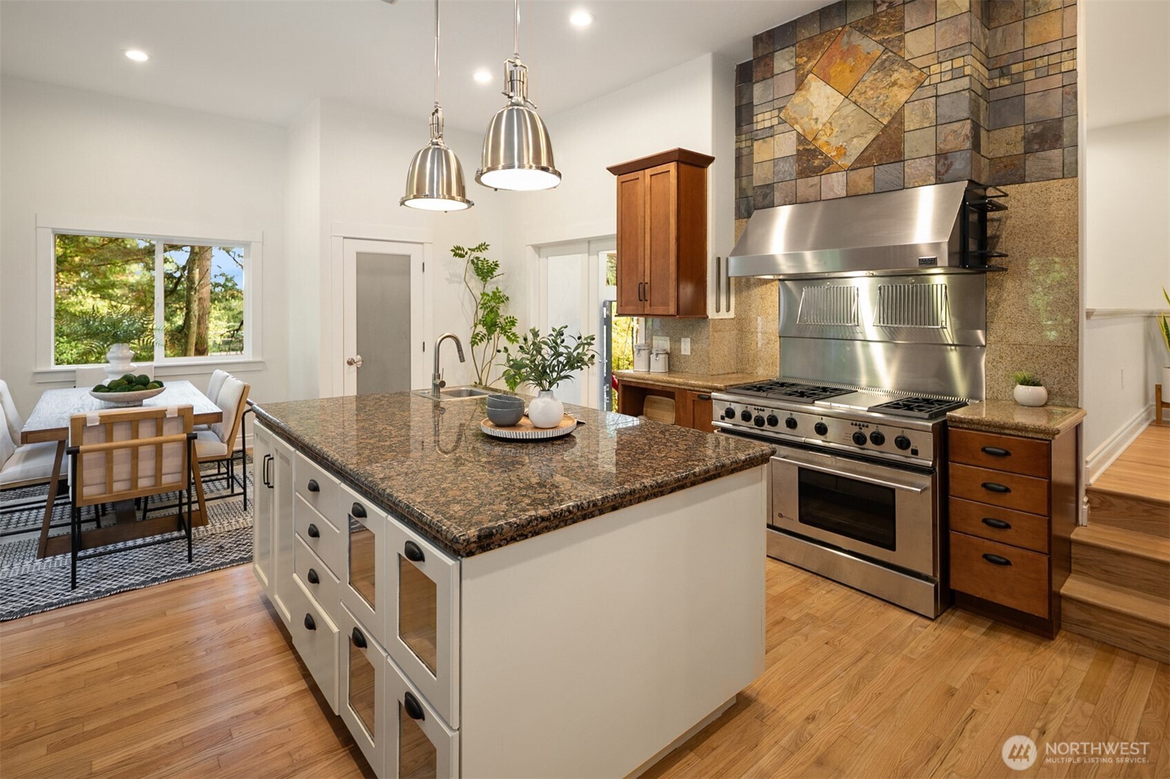 18029 24th Avenue NE