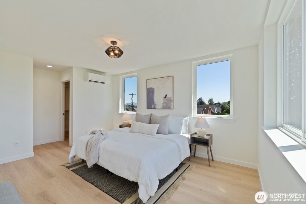 7741 15th Avenue NE Unit: A