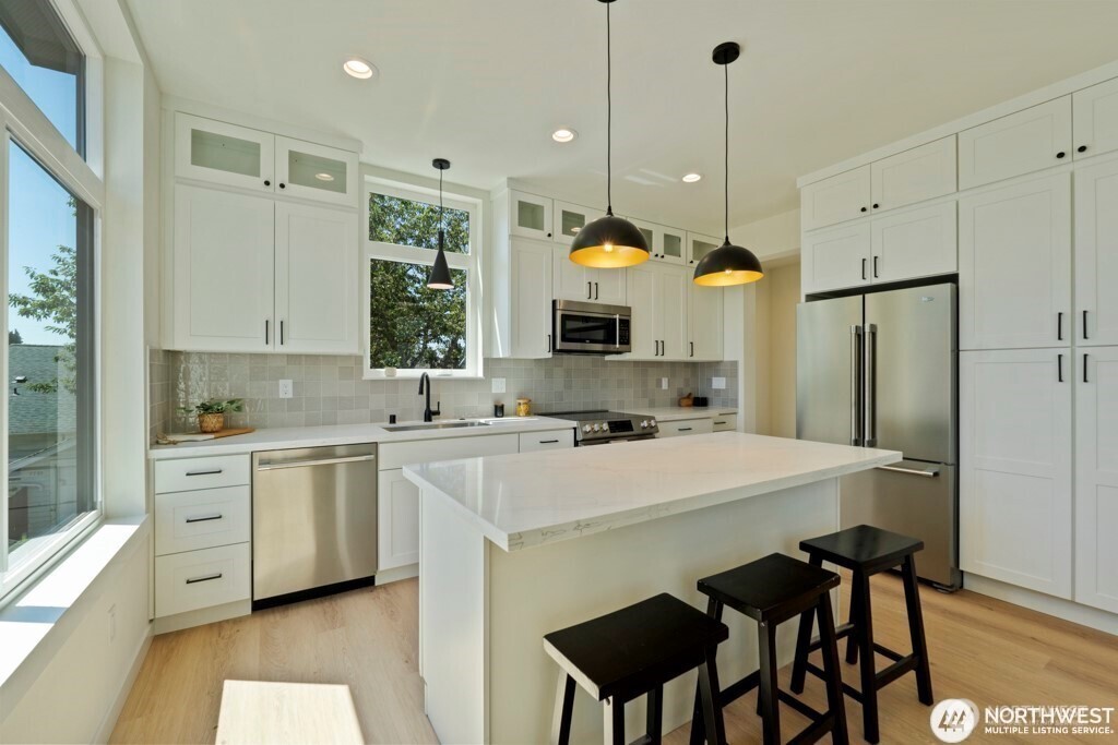 7741 15th Avenue NE Unit: A