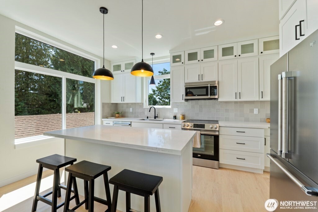 7741 15th Avenue NE Unit: A